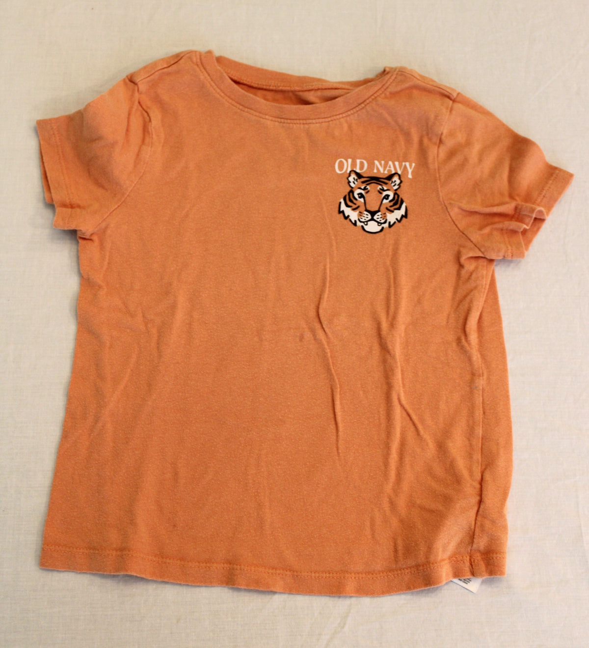 #168 5T Boys Old Navy shirt
