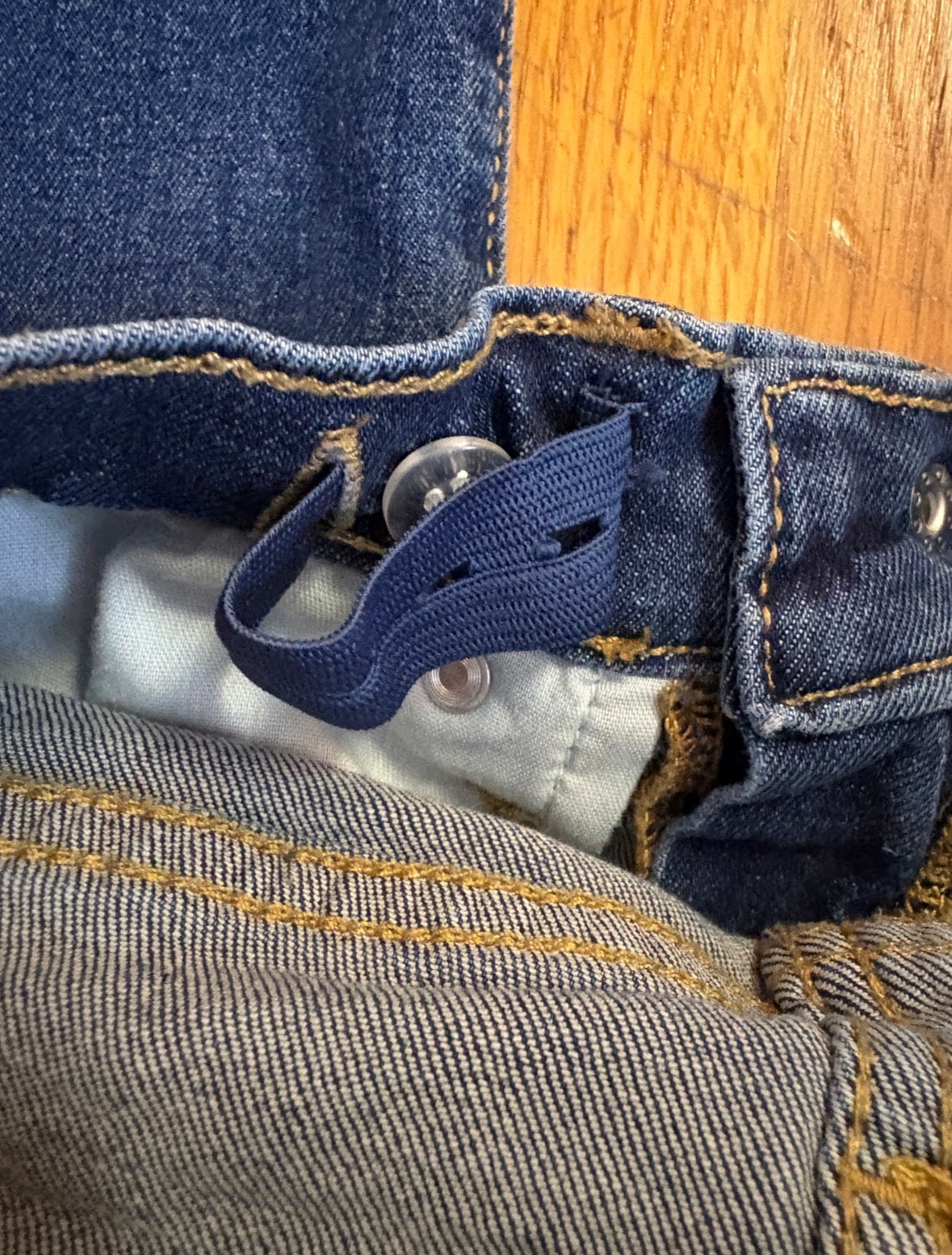 #116 Old Navy boys straight leg jeans size 7