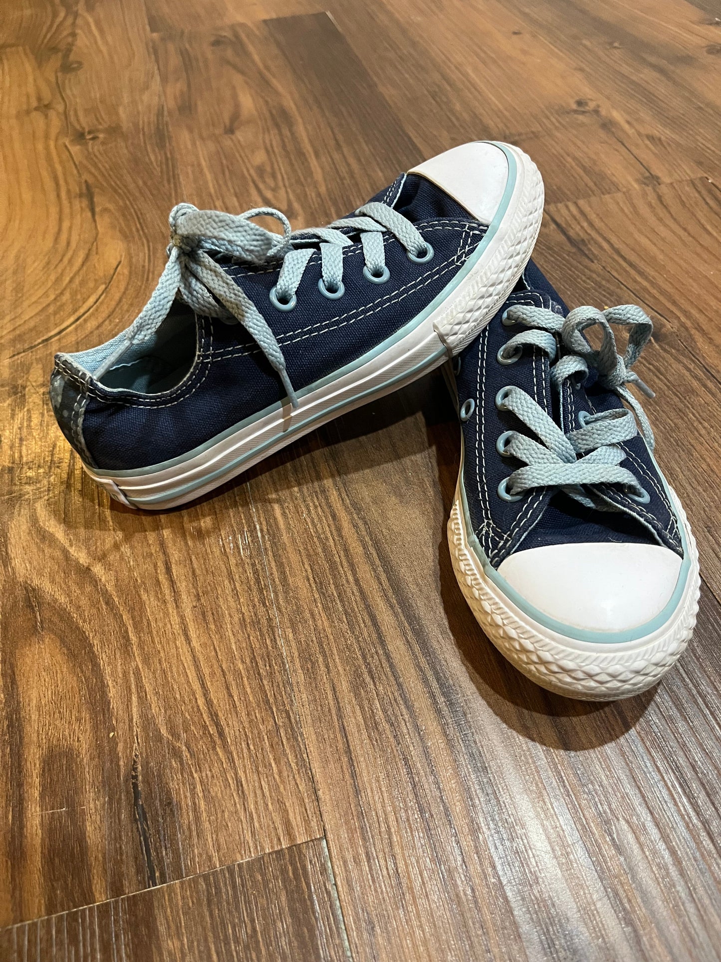 #67 Navy Blue Converse Size 12