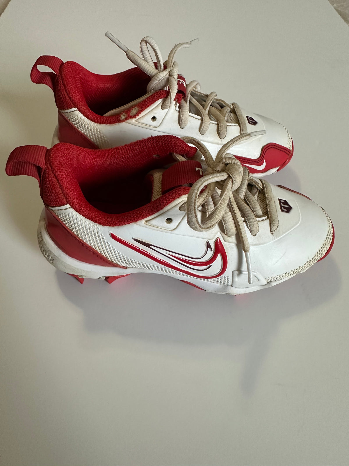 #80 Nike girls 11c softball cleats