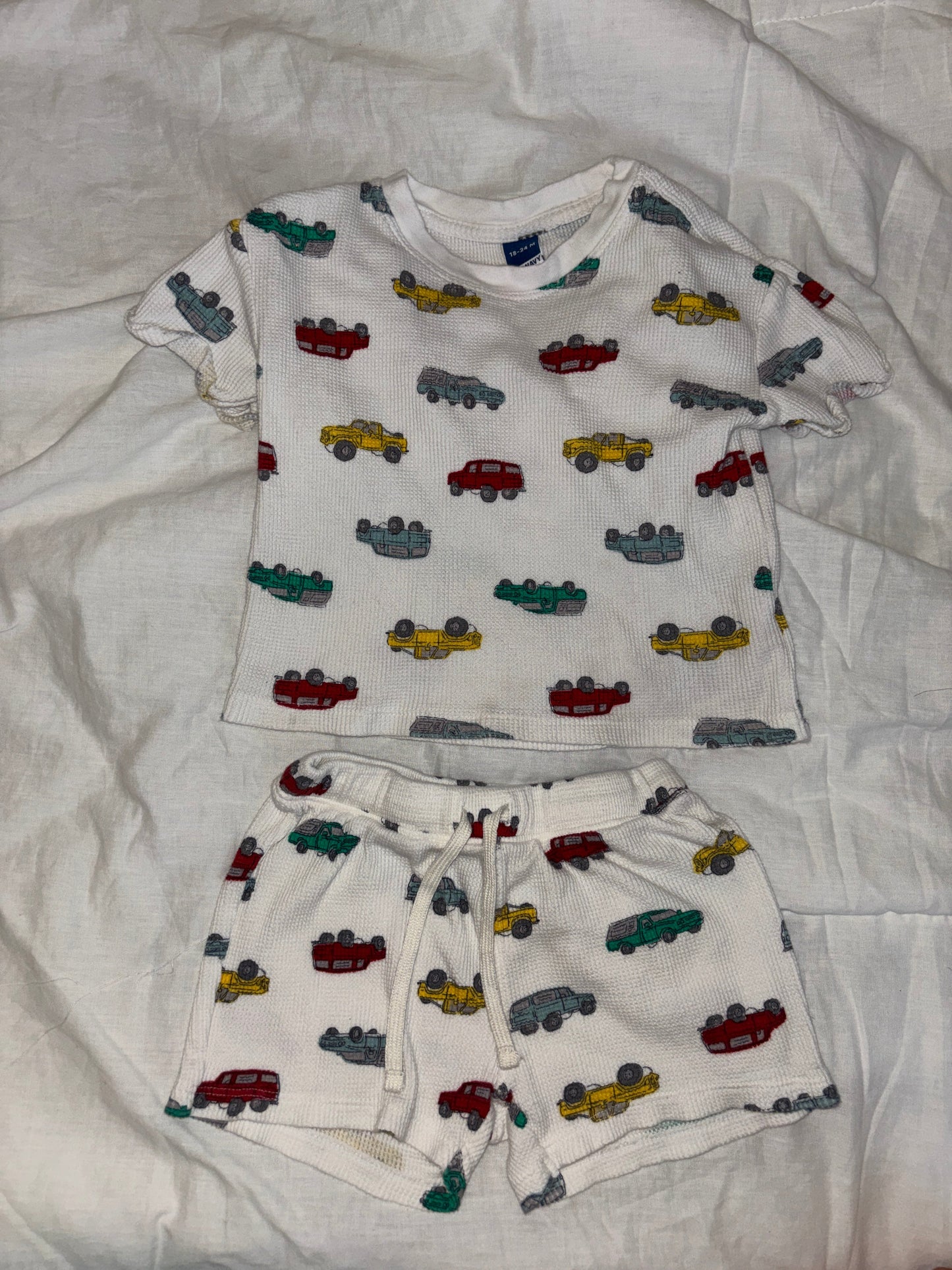 *Reduced* #148 Old Navy Outfit Boys 18-24m