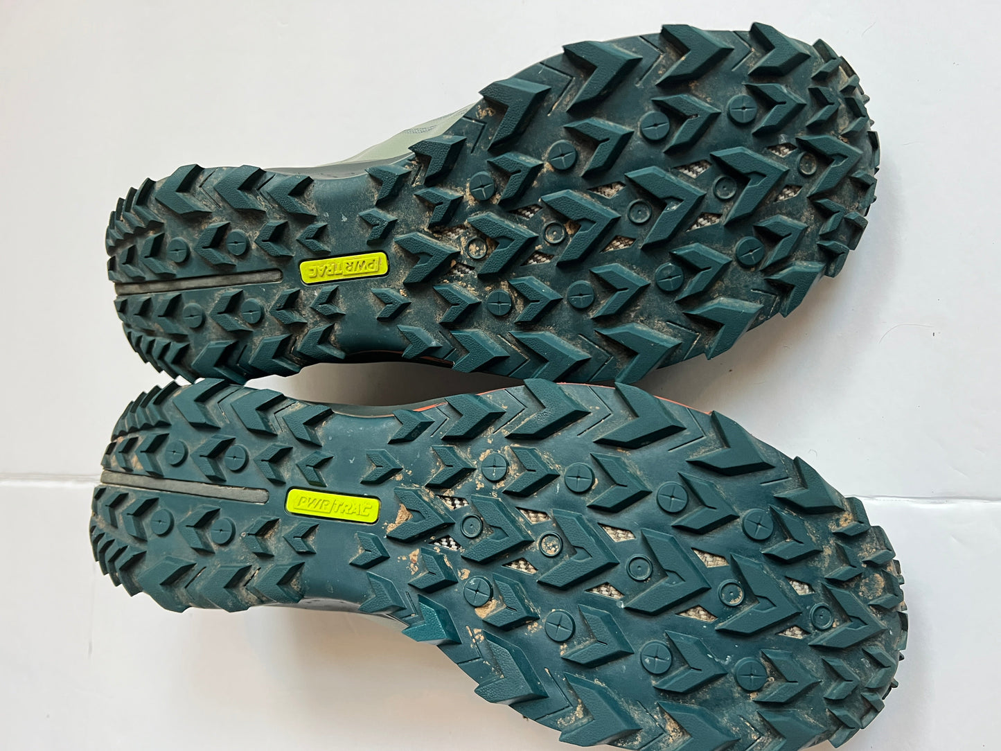 #180 Men 11.5 Saucony peregrine Green Sneaker