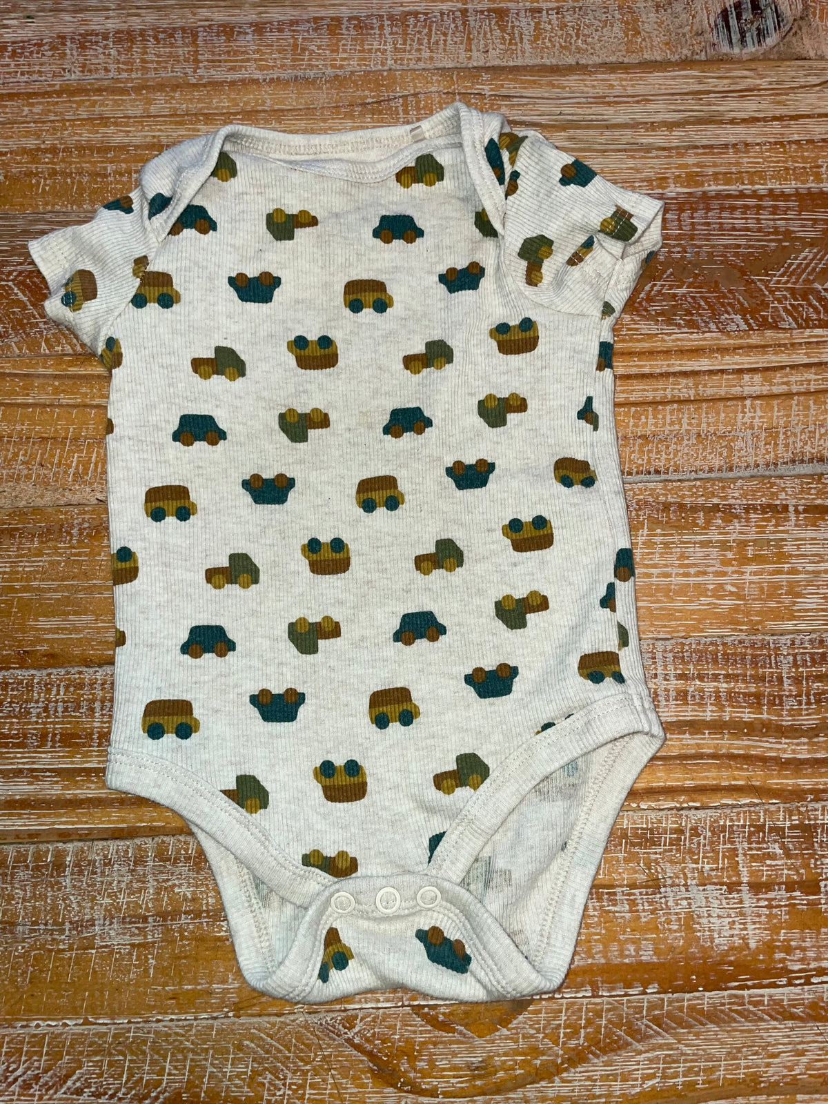 #4 Dip Beige Ribbed Vehicle Onesie Boys 6-12 months