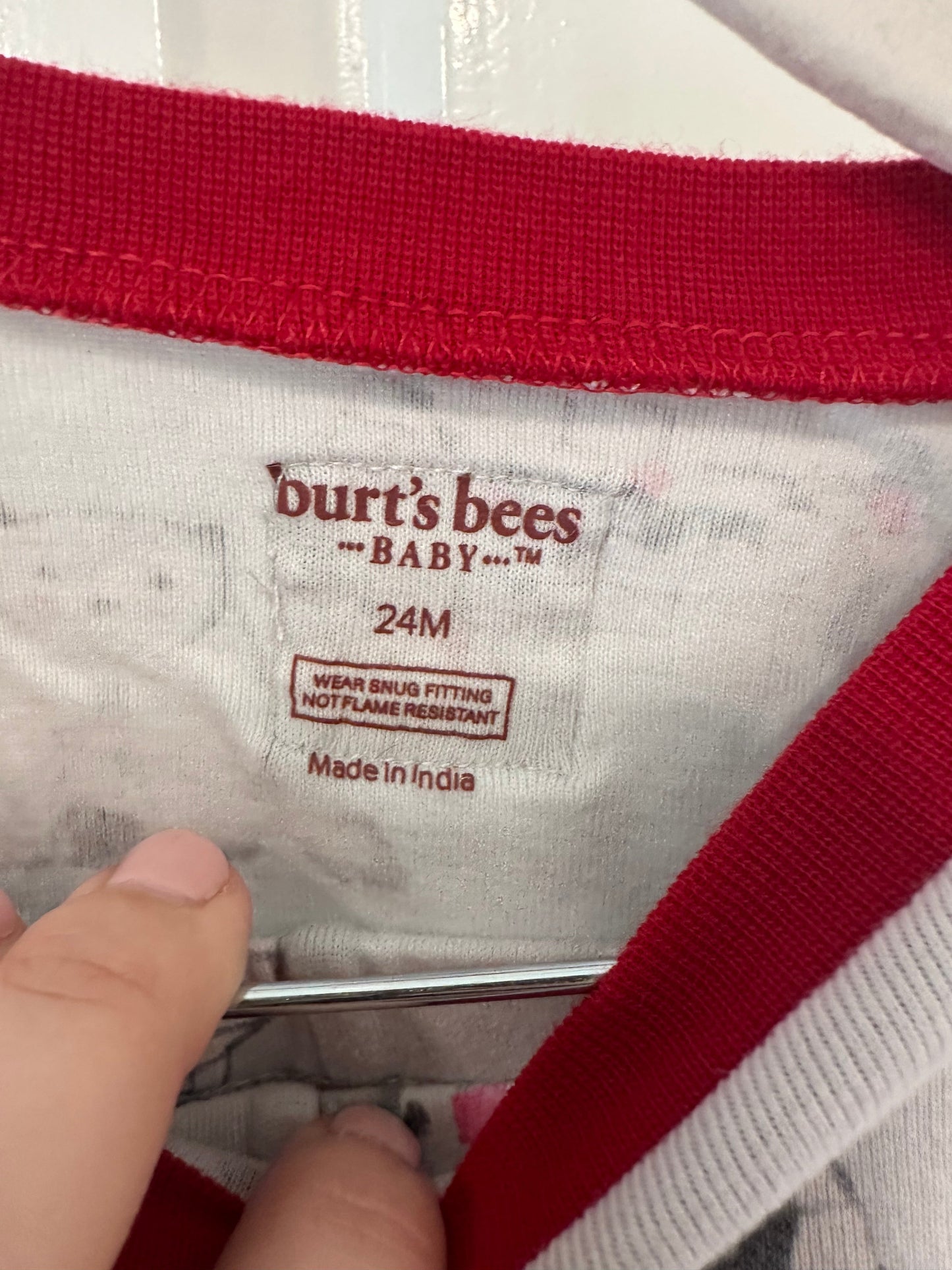 #85 REDUCED Burts Bees Winter Holiday PJs, Gen Neutral 24m