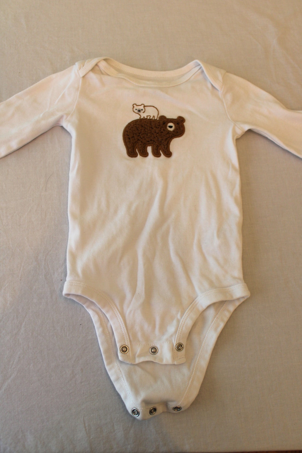 #168 18m Gender Neutral Carter's outfit set