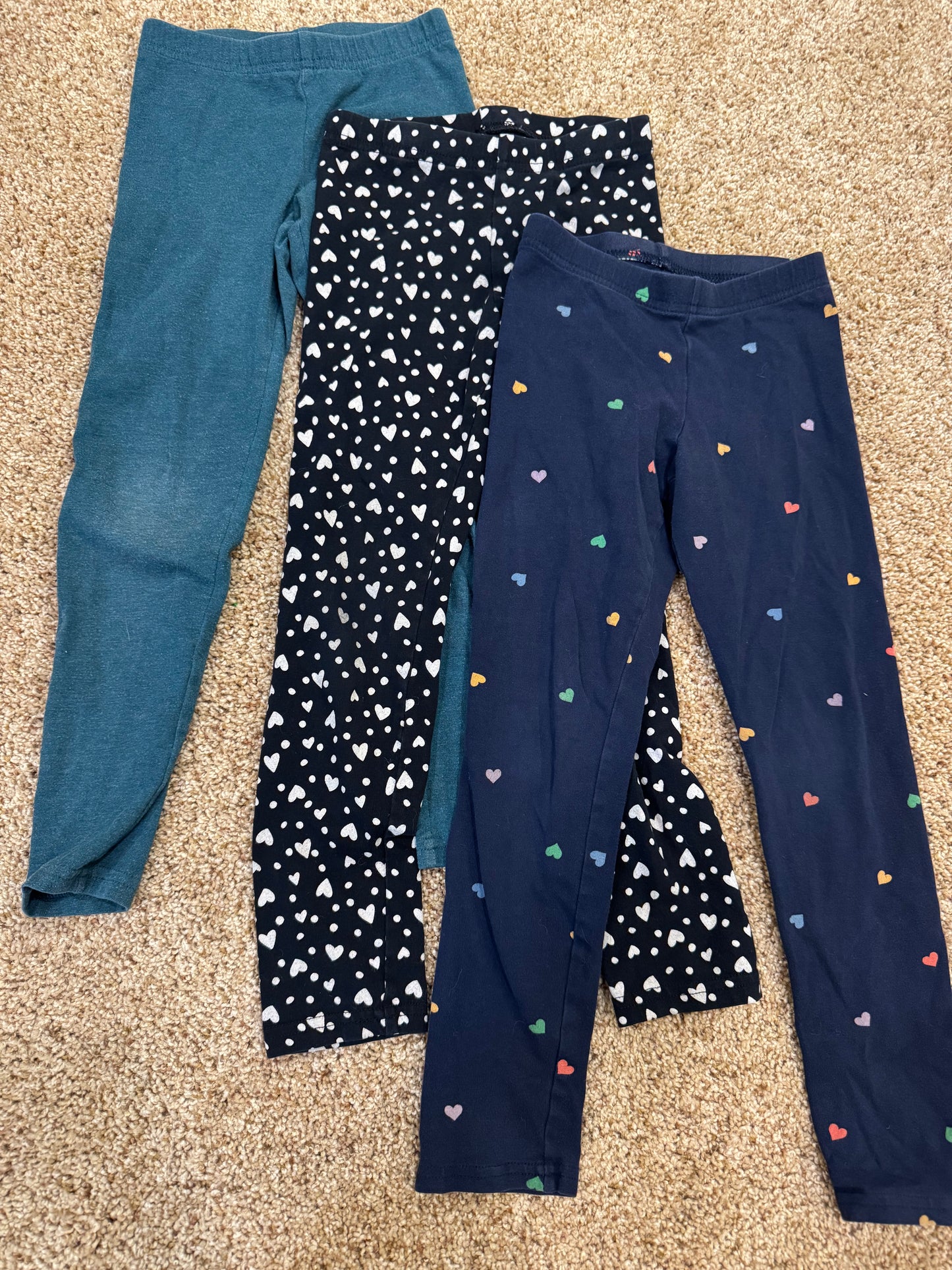 #73 girls size 6-7 old navy leggings