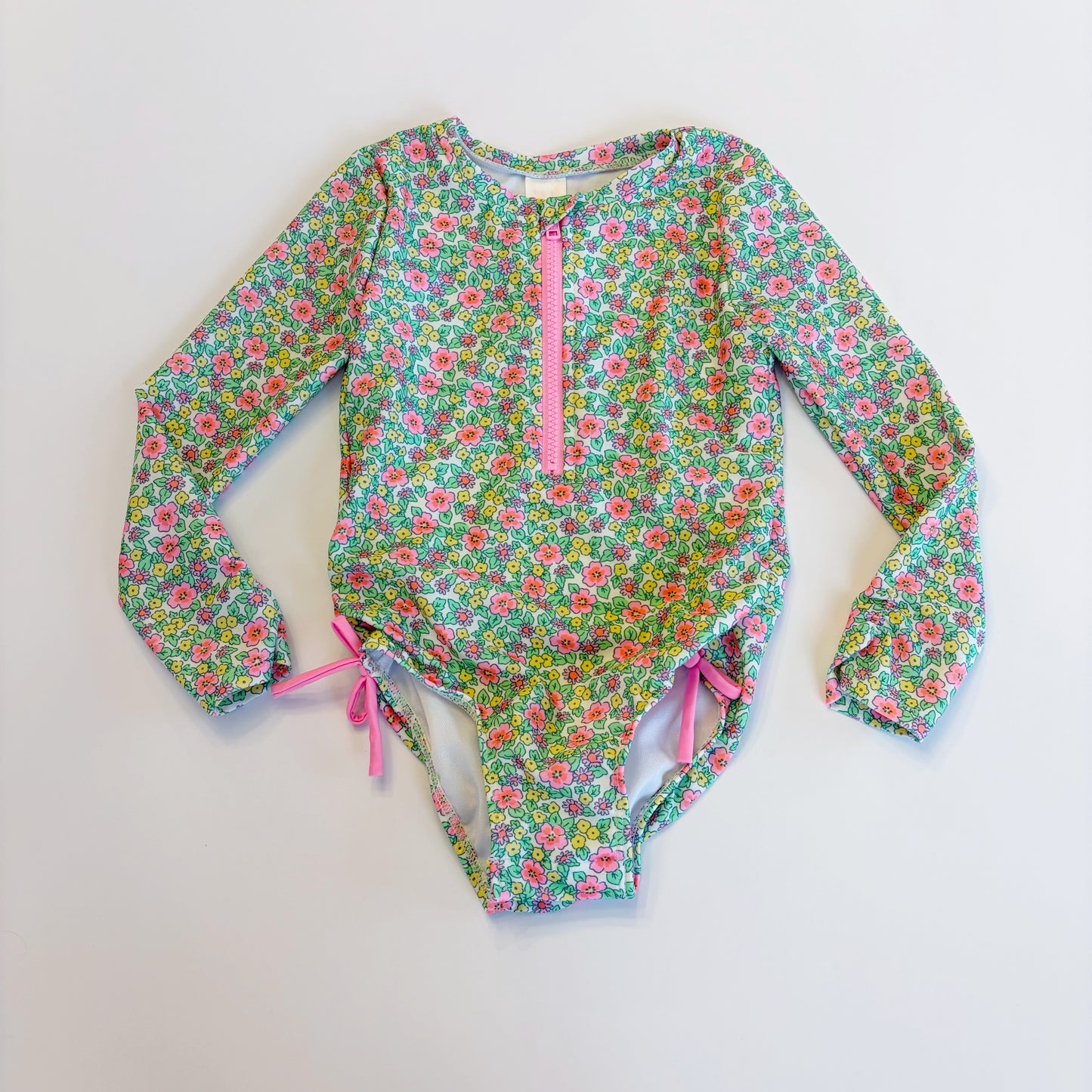 #79 | Size 5T | Cat & Jack Girls Floral Rash Guard Swimsuit