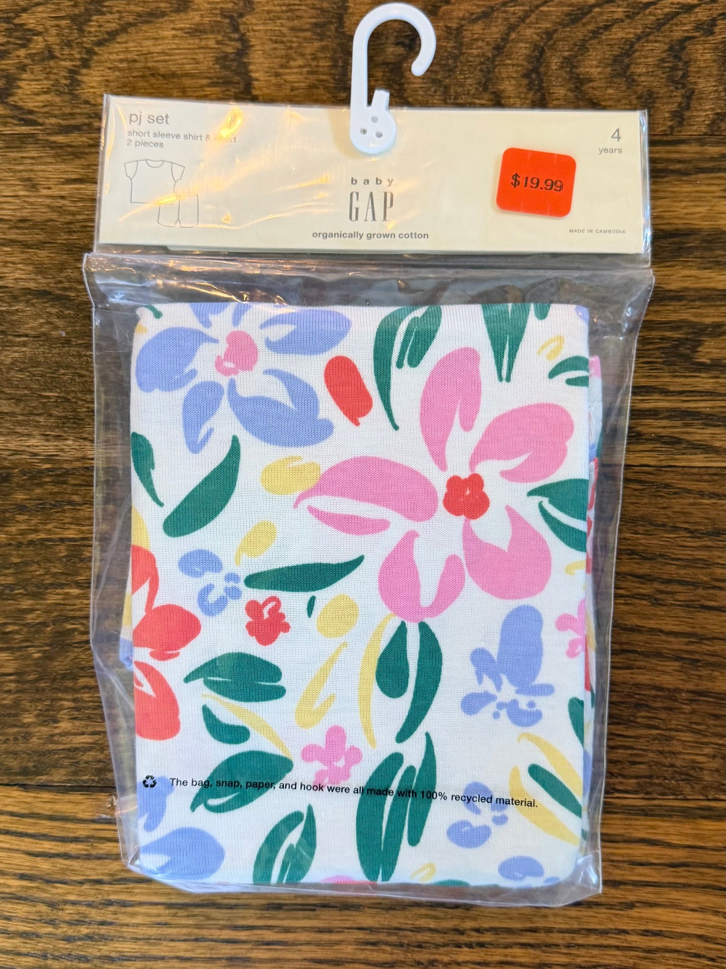 #28 REDUCED NEW Baby Gap Summer Flowers Pajama Set size 4