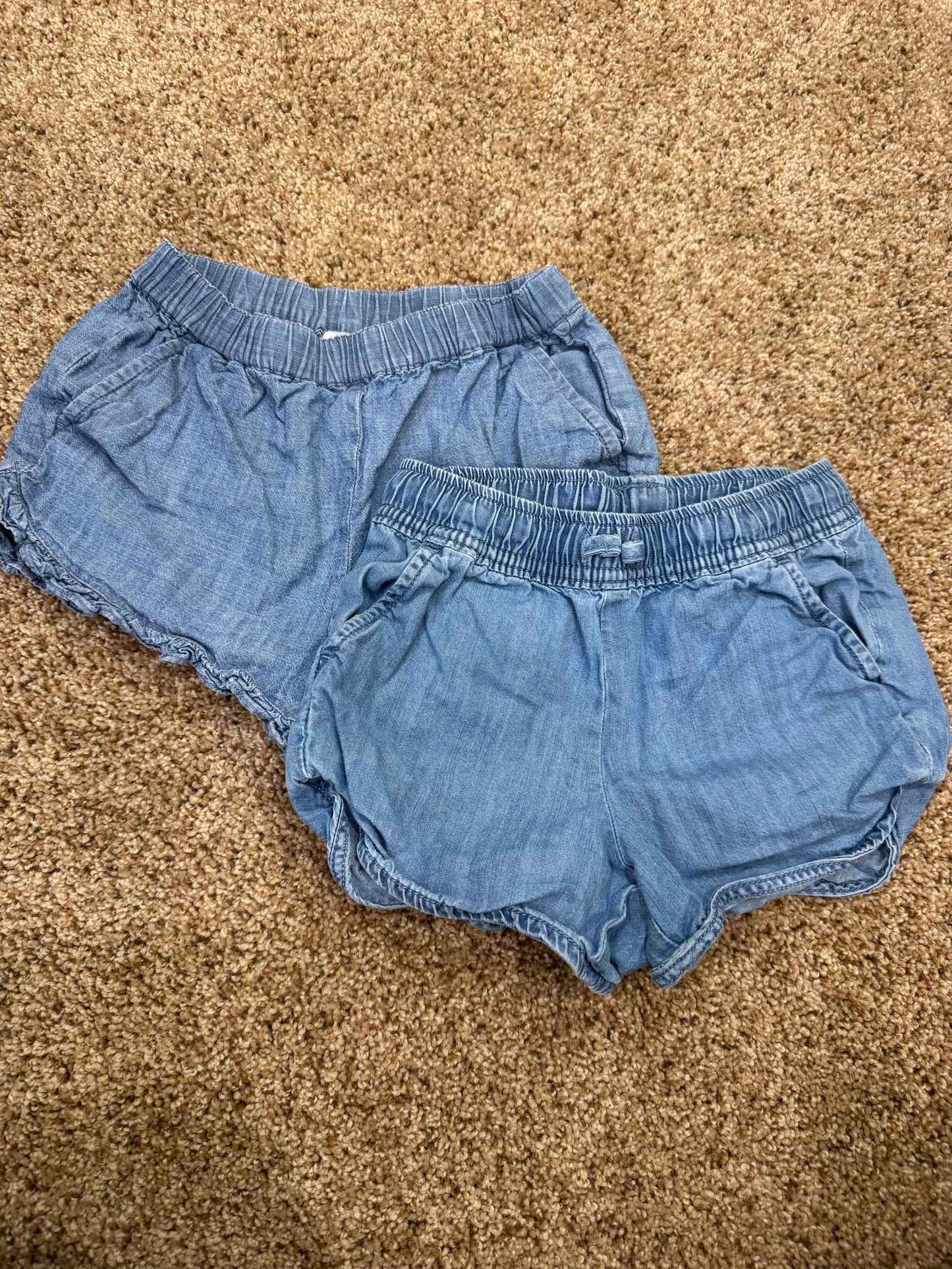 #73 girls jean shorts, size 6