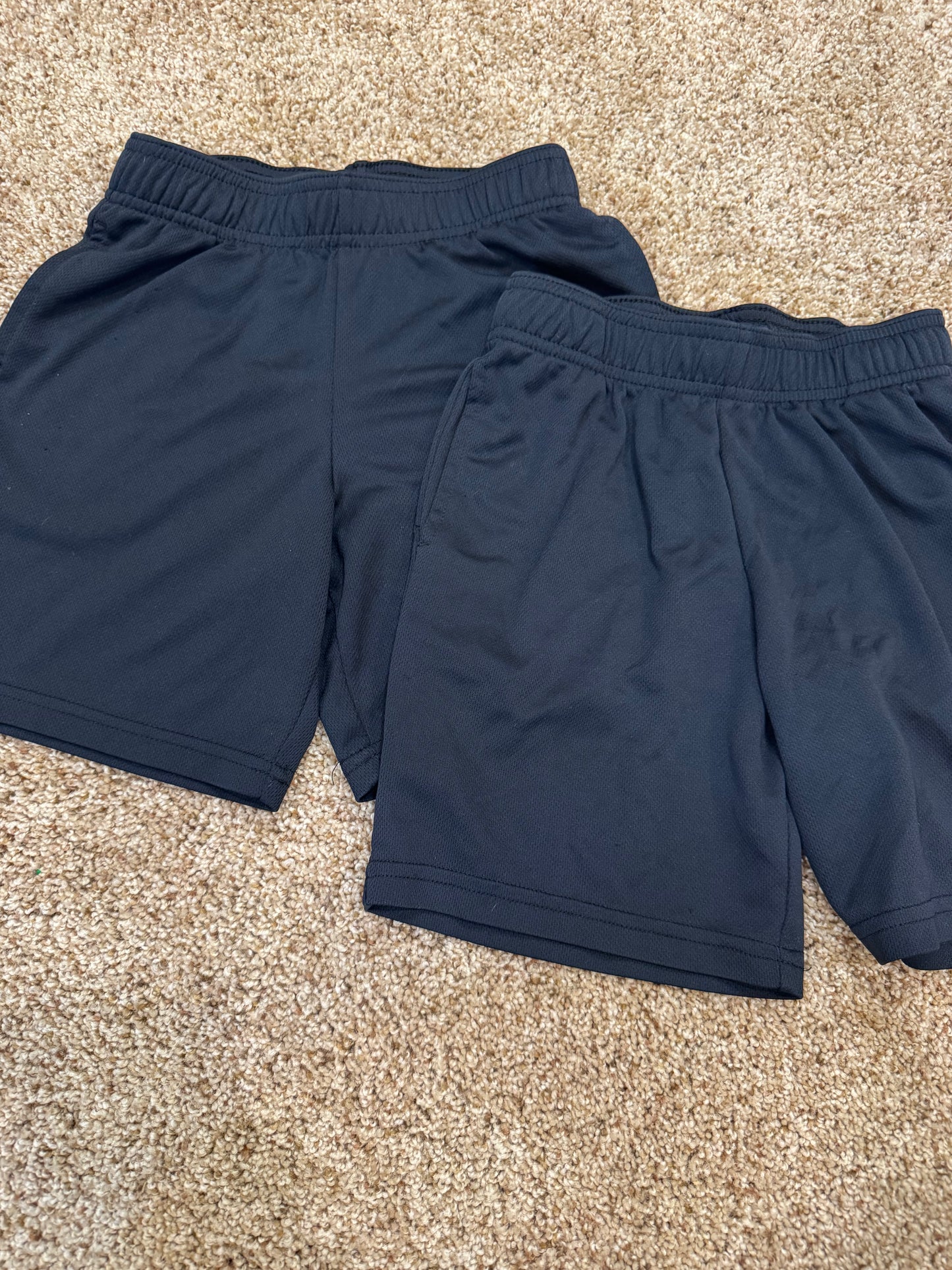 #73 girls size 6/7 All in Motion