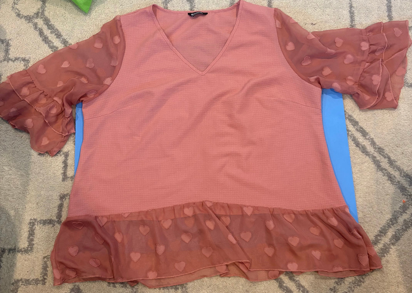 REDUCED #145 Women's Pink Heart Bloom Chic Blouse Size 18/20
