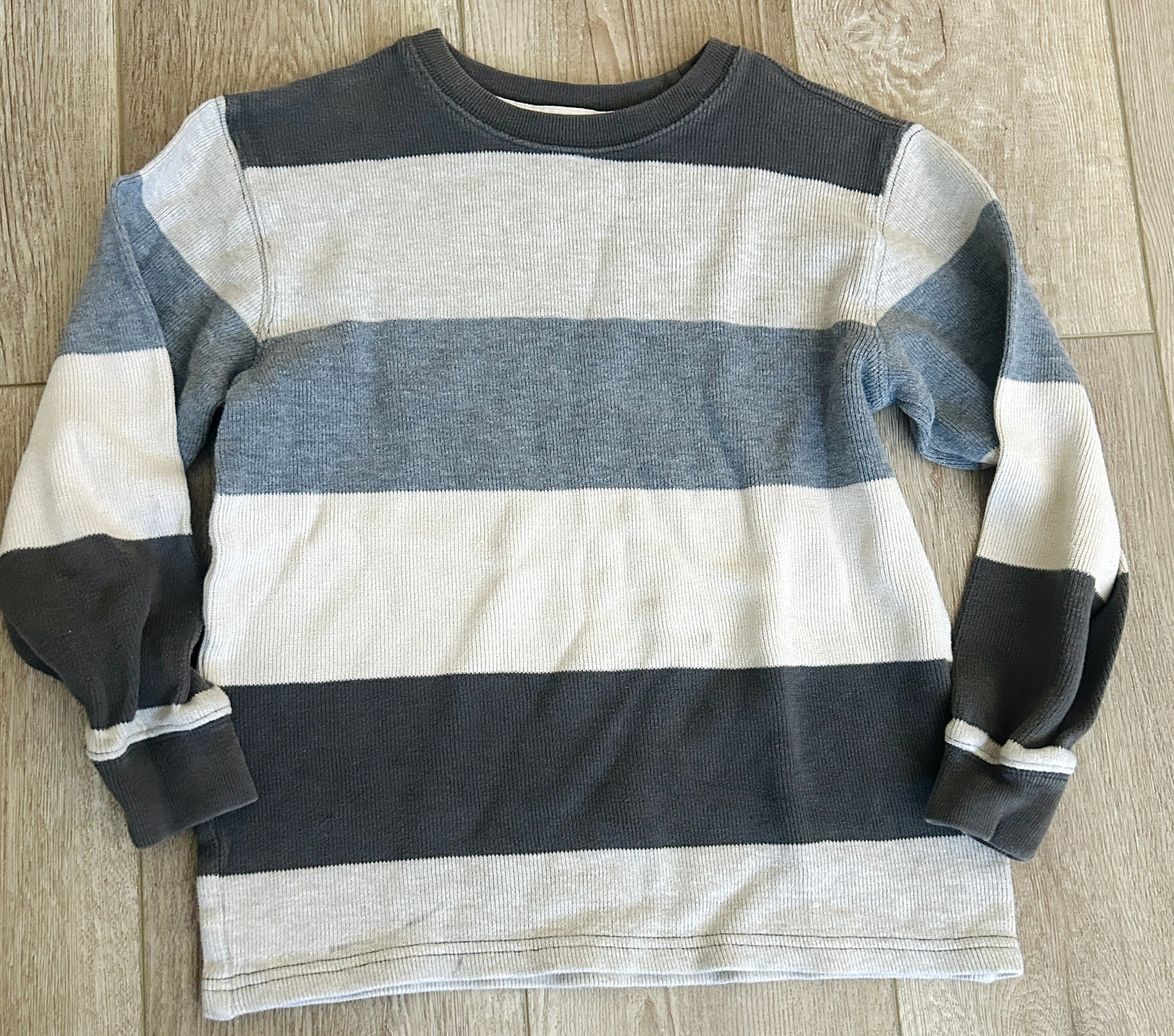 #15 *Reduced* Gap 6/7 Neutral Sweater