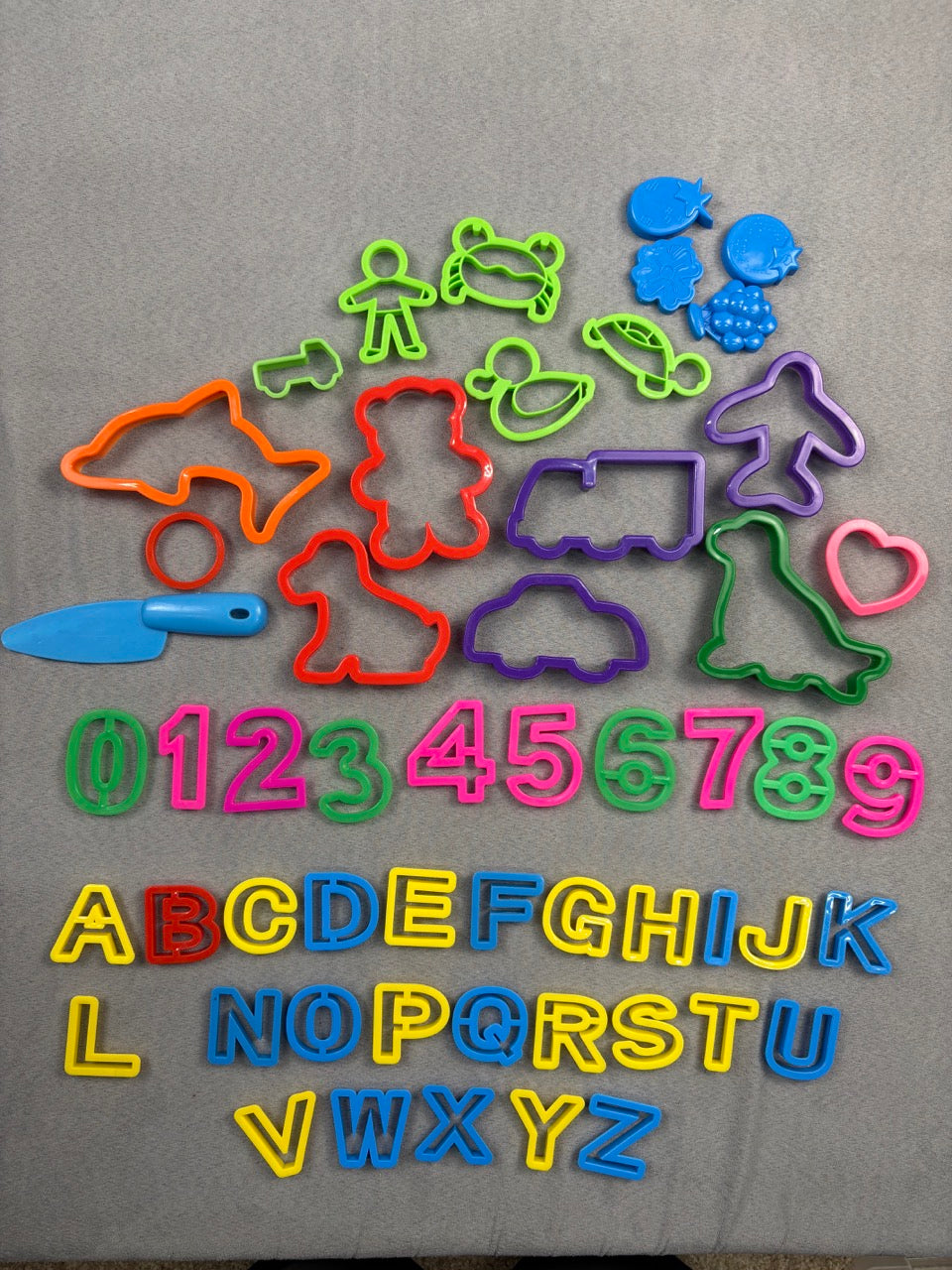 #39 Playdoh cookie cutters (see note)
