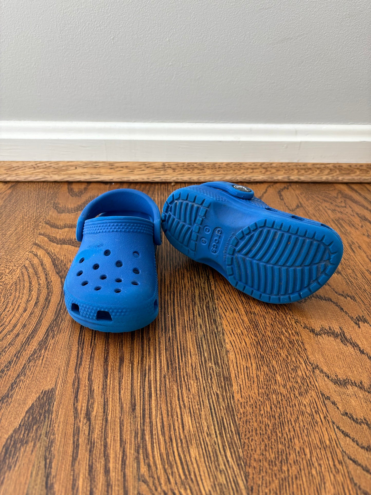 #103 • Boys • 6 • Crocs • Blue