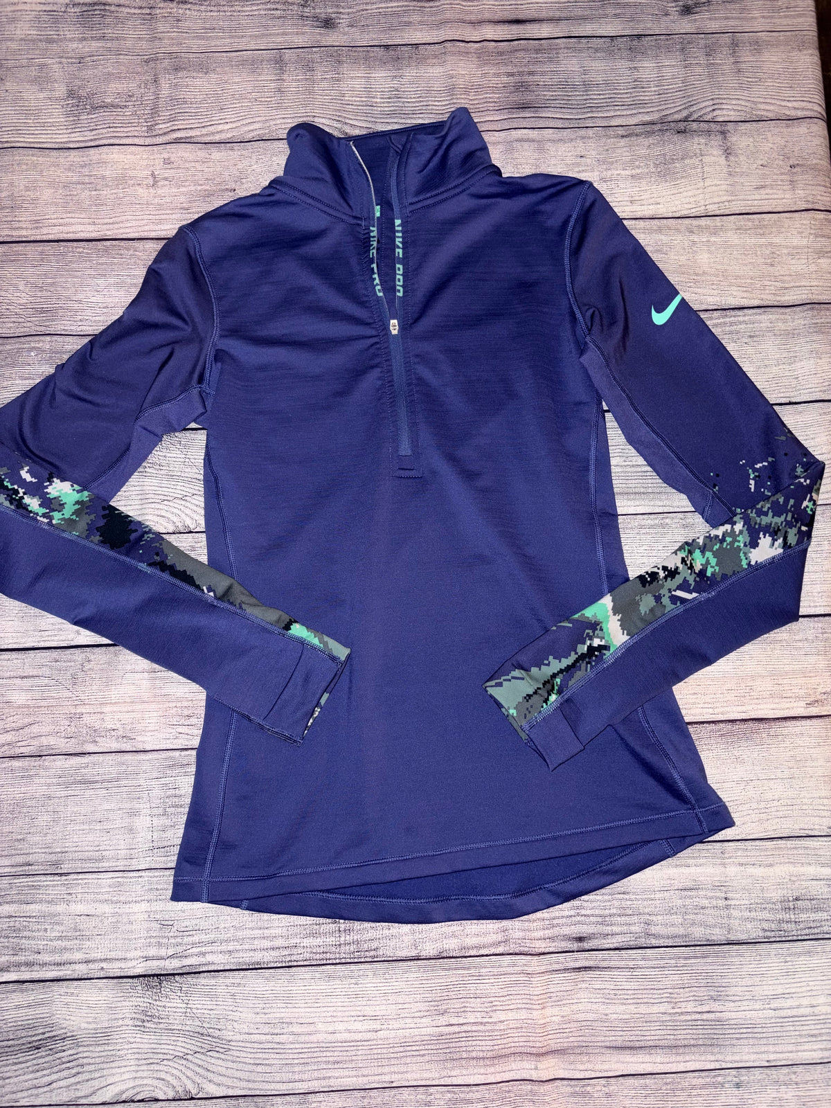 Seller 124 Nike Women’s Small 1/4 Zip