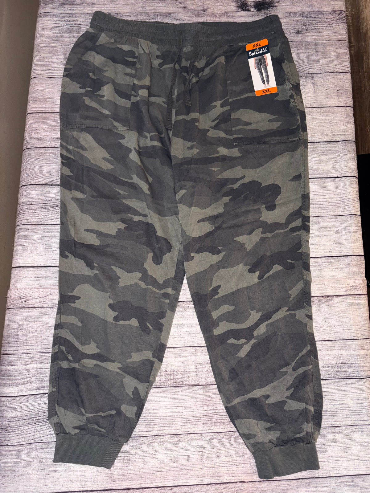 Seller 124 NEW Splendid Women’s XXL Camo Joggers