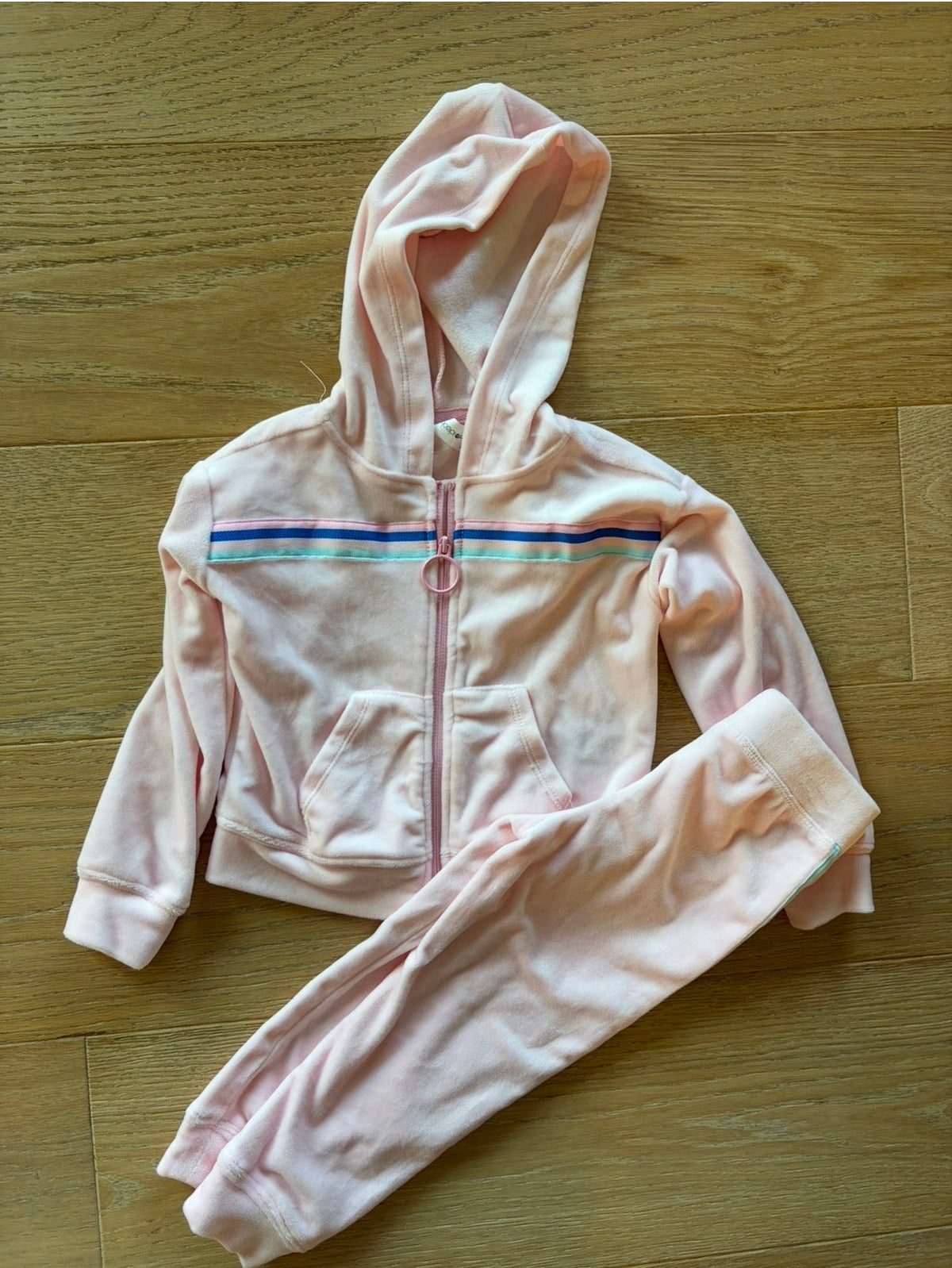 #158 Girls Size 3T Velvet Track Suit