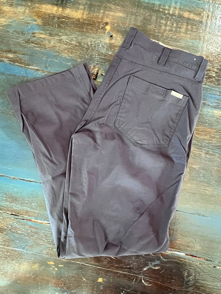 Seller #94: Men'a Eddie Bauer Golf Pants, Navy, Size 36 x 32