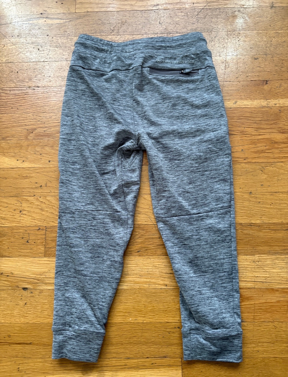 #116 Vineyard Vines grey joggers boys 6