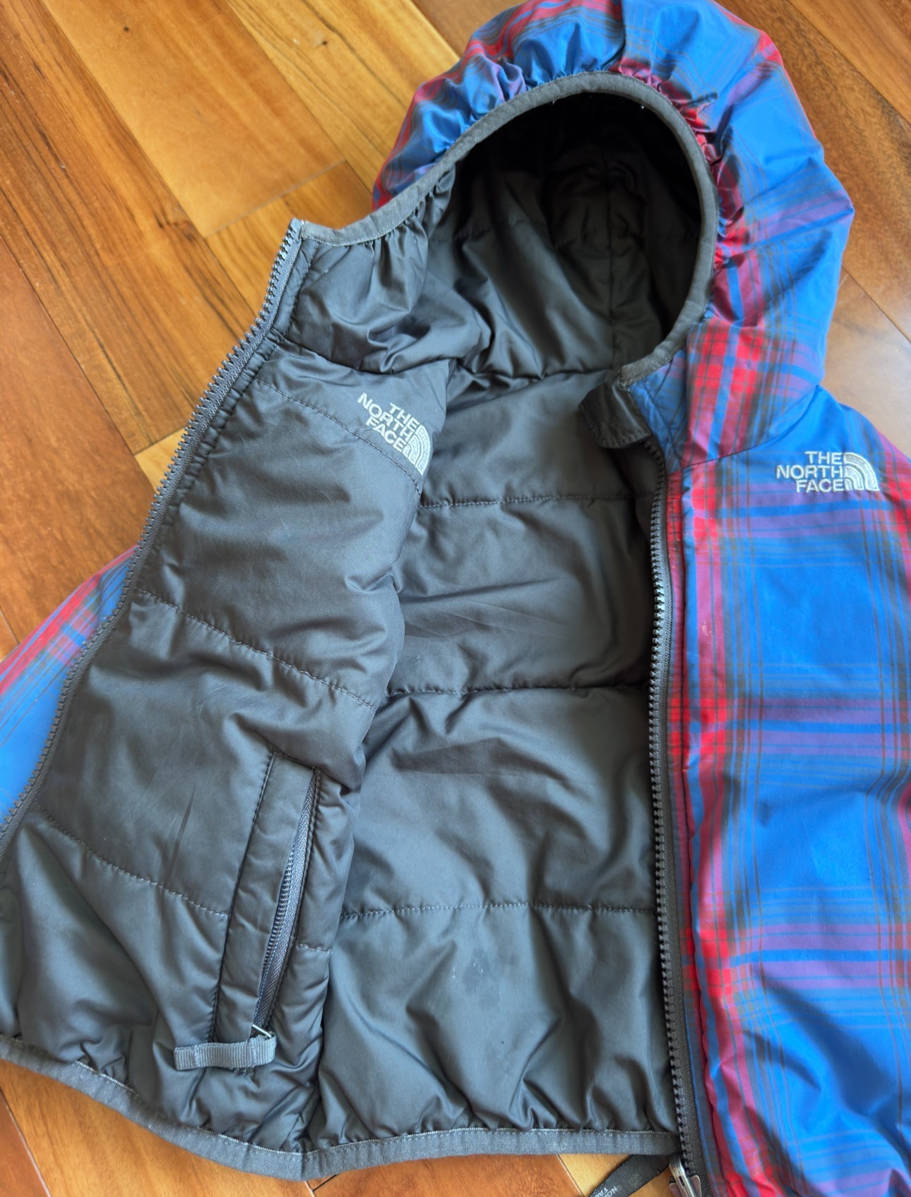 #74 North Face 2t reversible