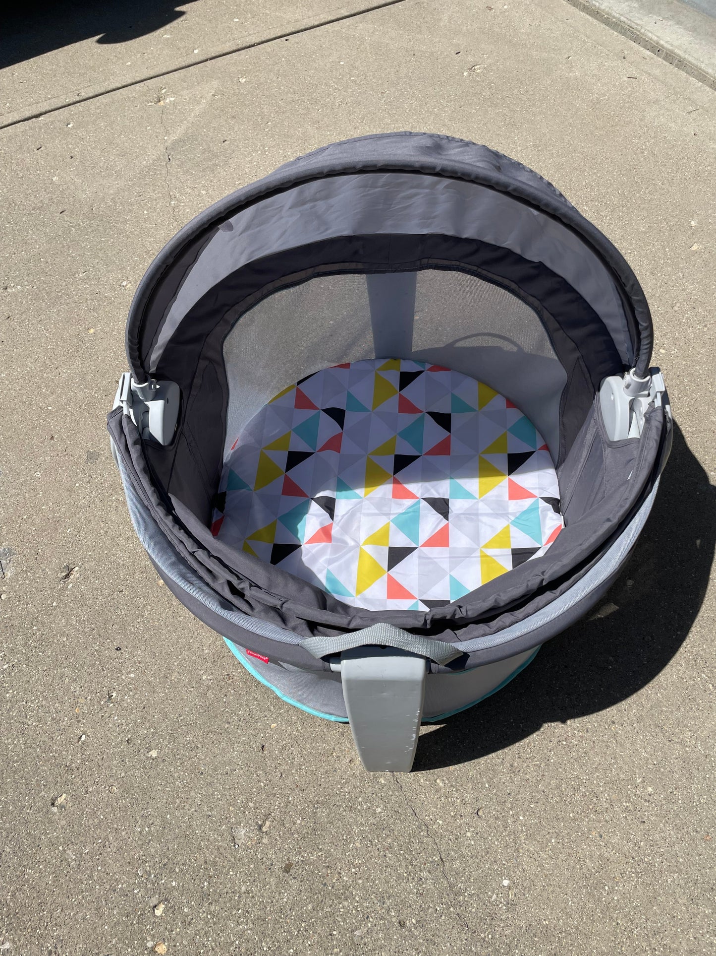 #3 Fisher Price portable baby dome