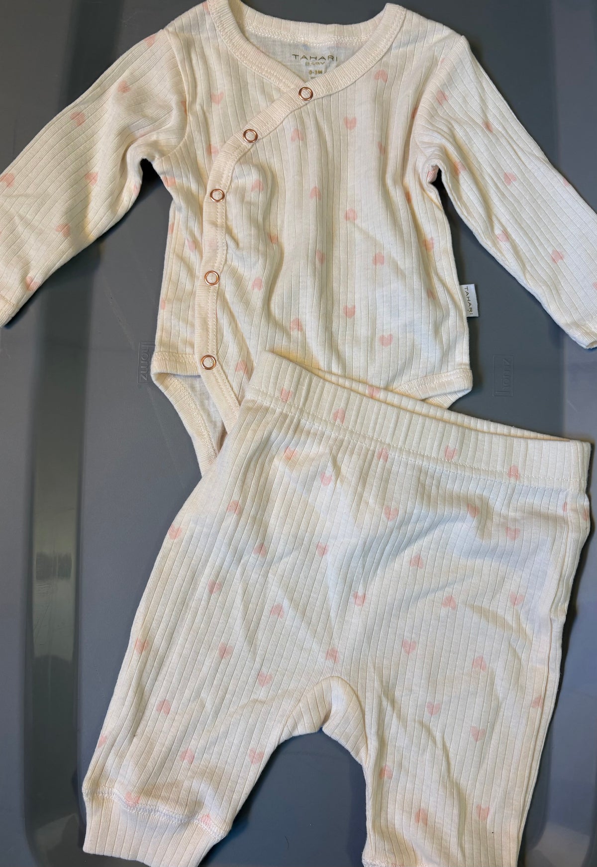 Seller 186 - Tahari Girls 0-3 Month Heart Outfit - NWOTs
