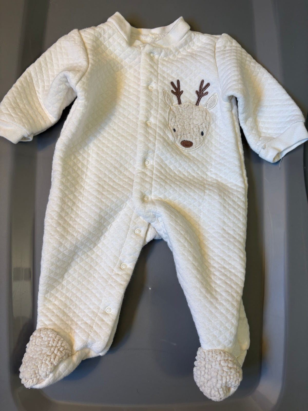 Seller 186 - Chick Pea 0-3 Months - EUC