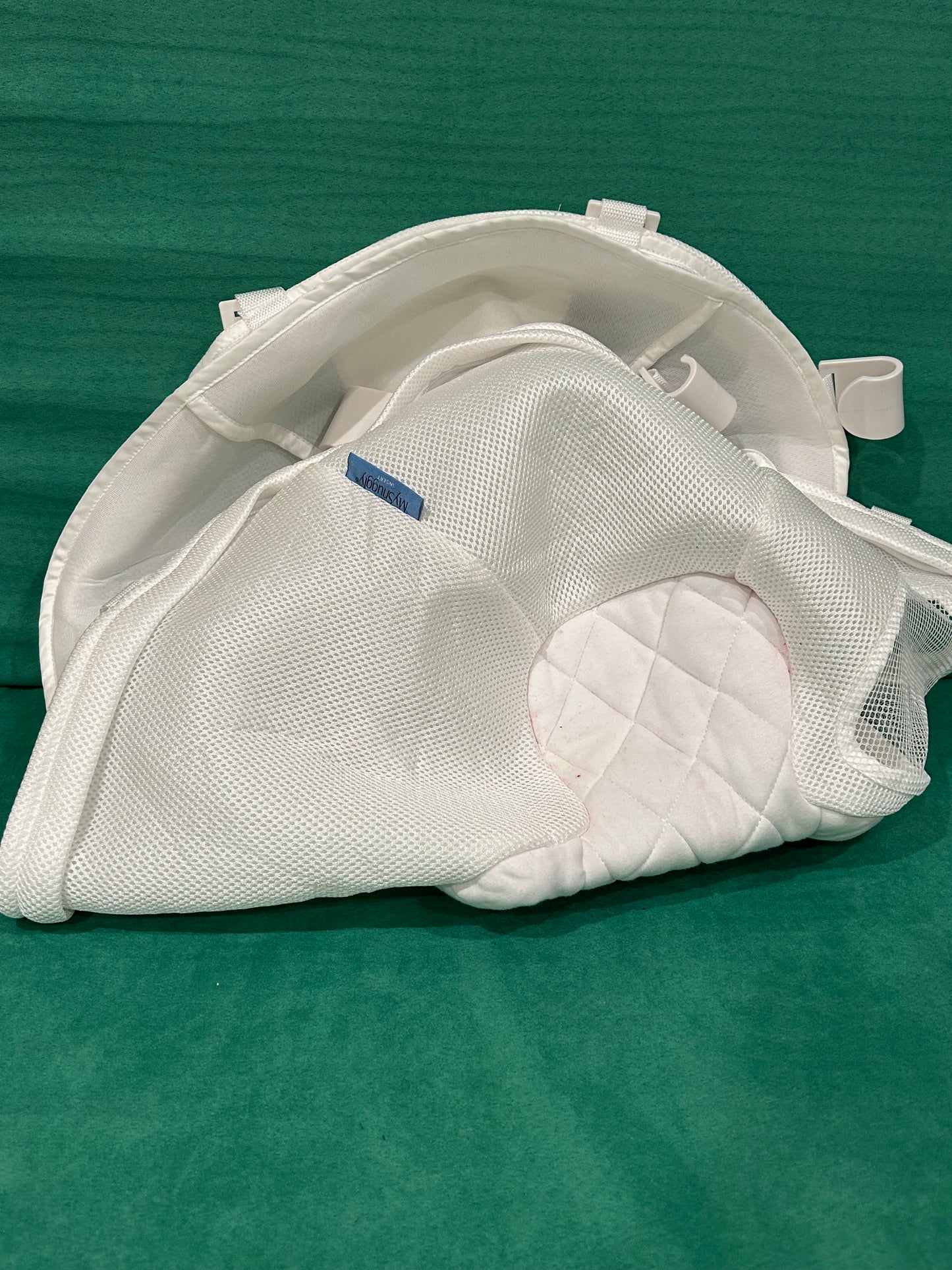Seller 128 - Halo MySnuggly Bassinet Insert
