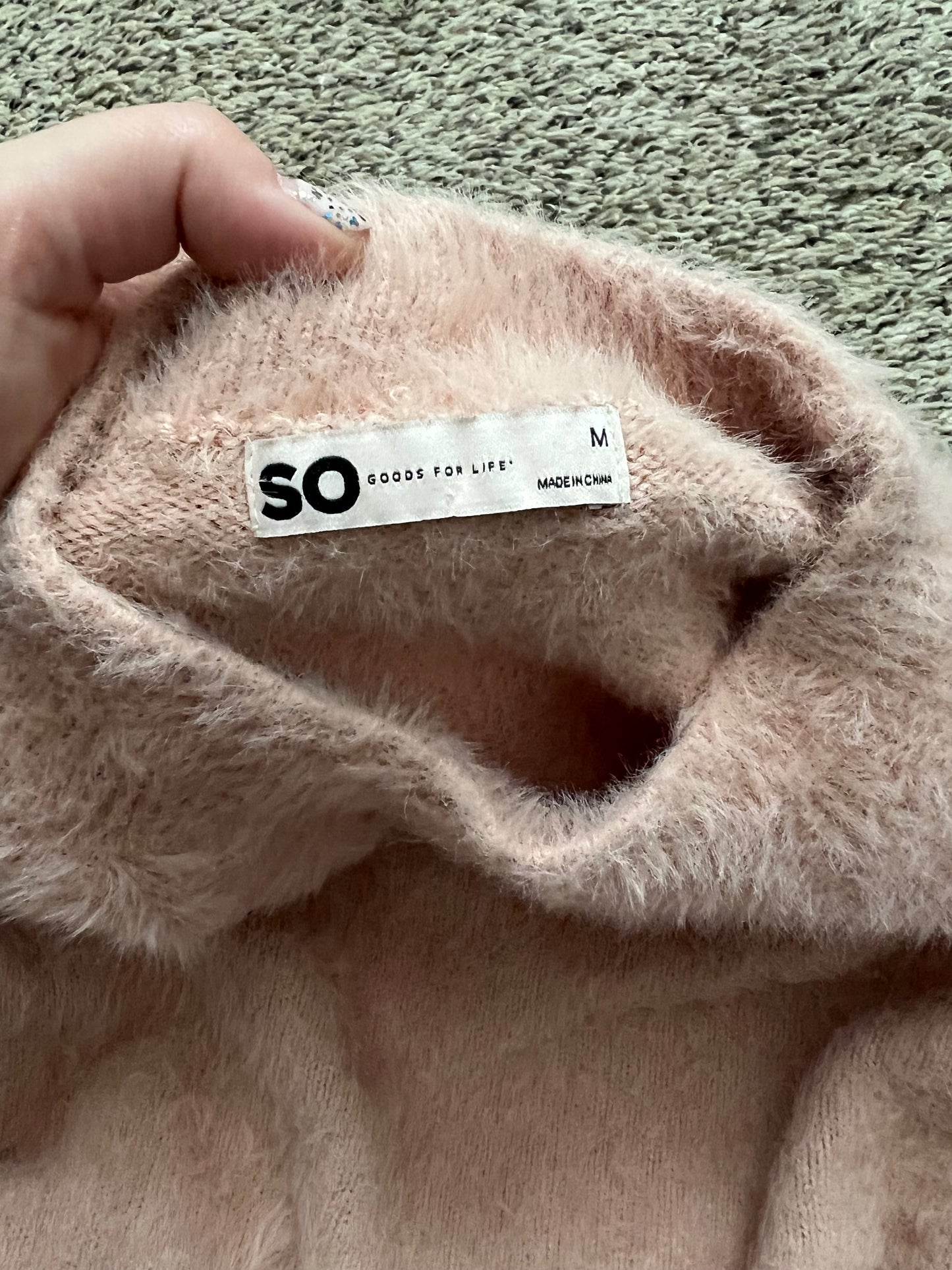 Seller 130 Women’s medium crop sweater pale pink soft - VGUC