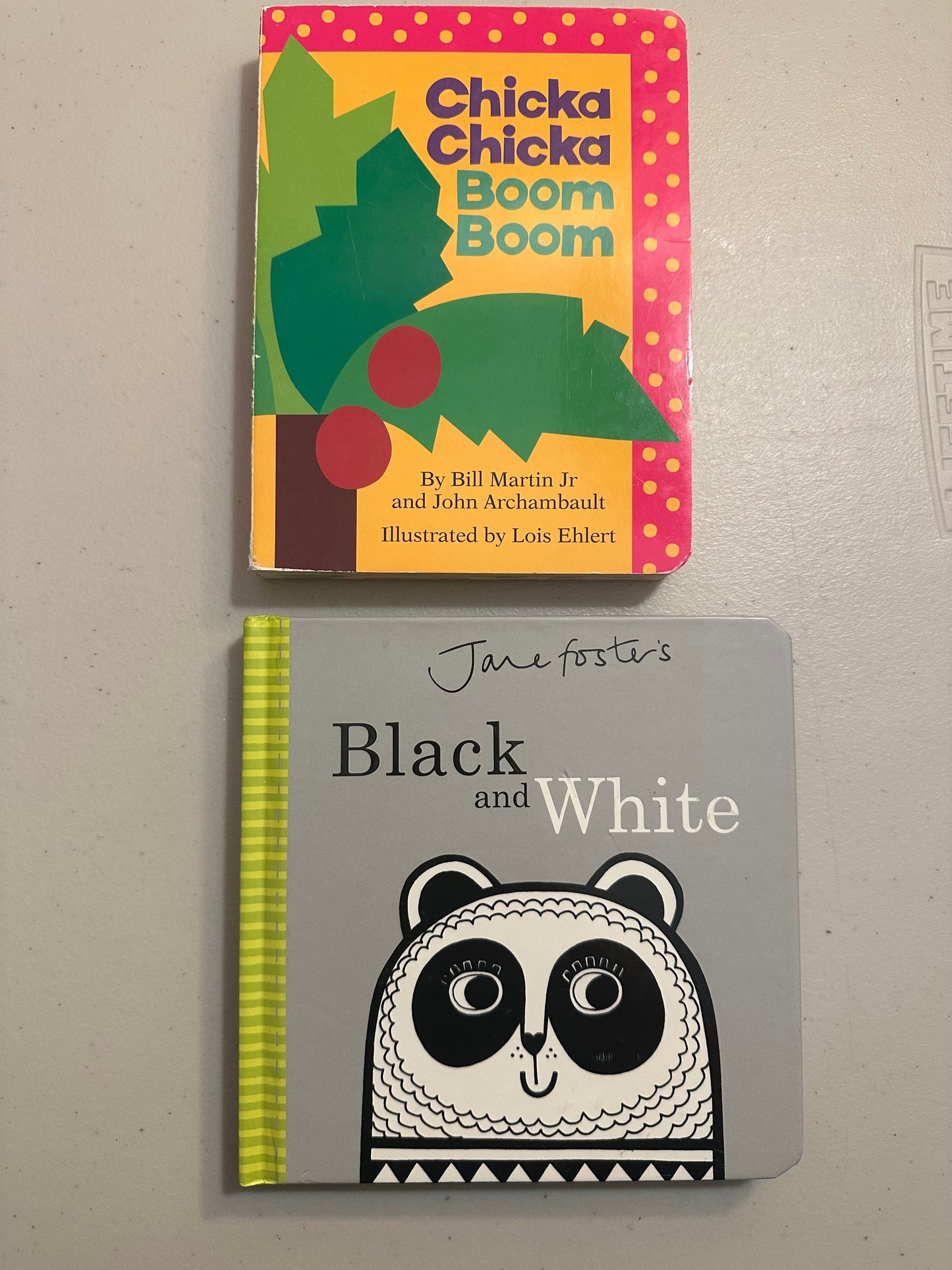 #85 Pair Baby Board Books Chicka chicka boom boom and Black & White