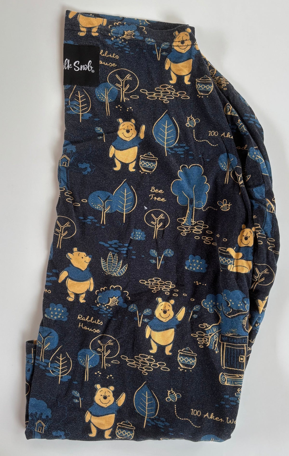#119 Milk Snob Winnie the Pooh car seat + nursing cover