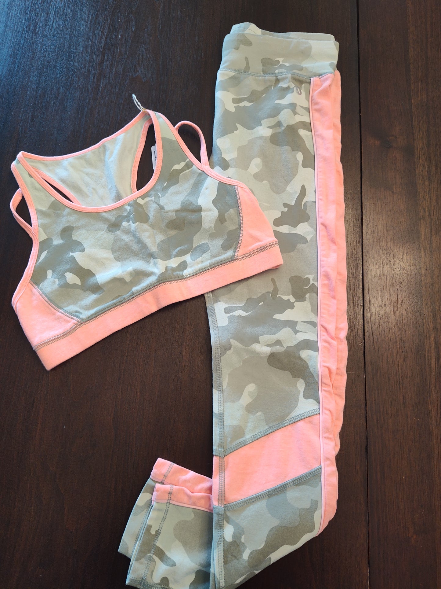 Seller 185: Xersion Girls 14 Workout outfit