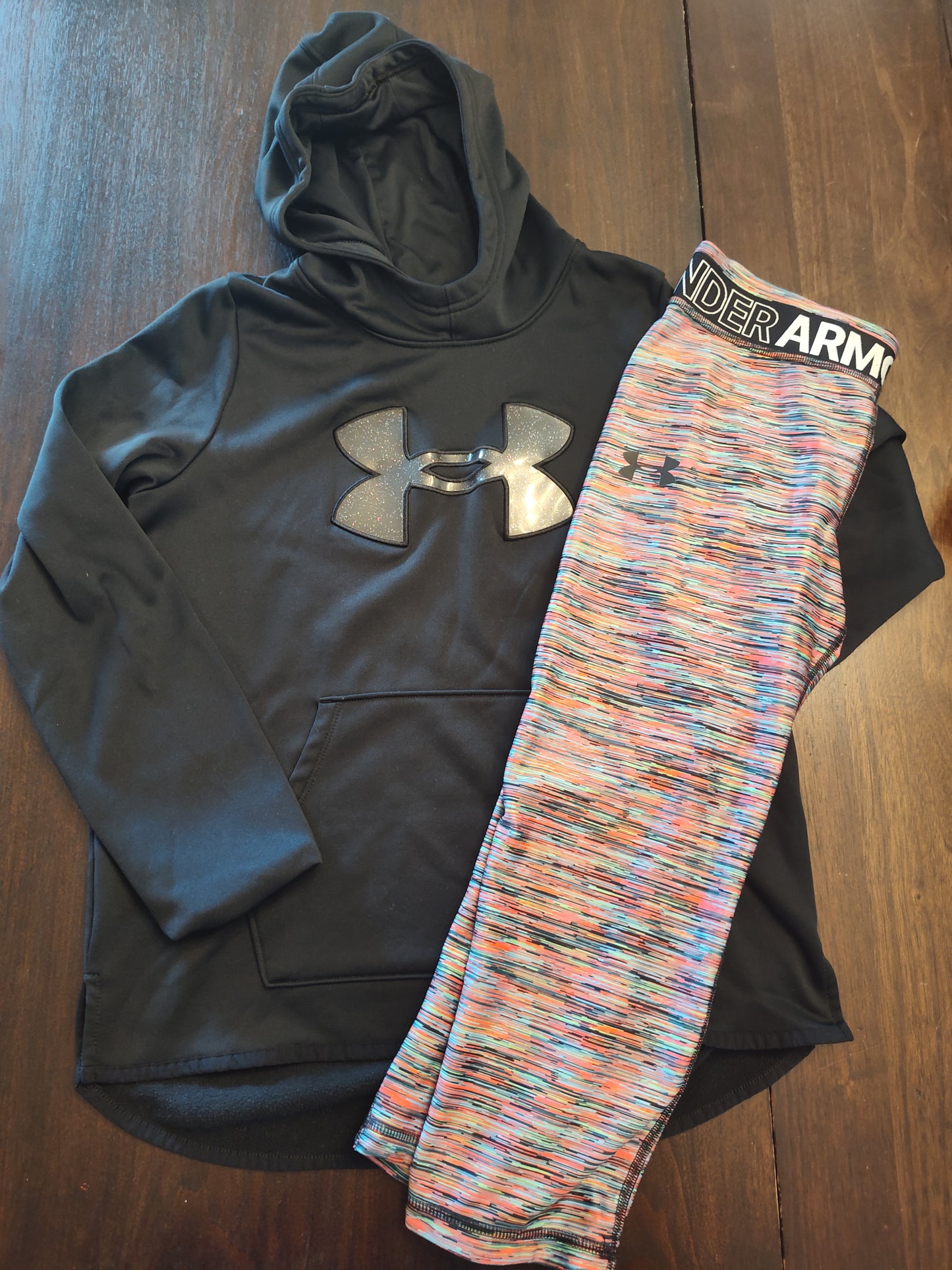 Seller 185: UA YL (14/16) girl's set (black hoodie multicolor capris)