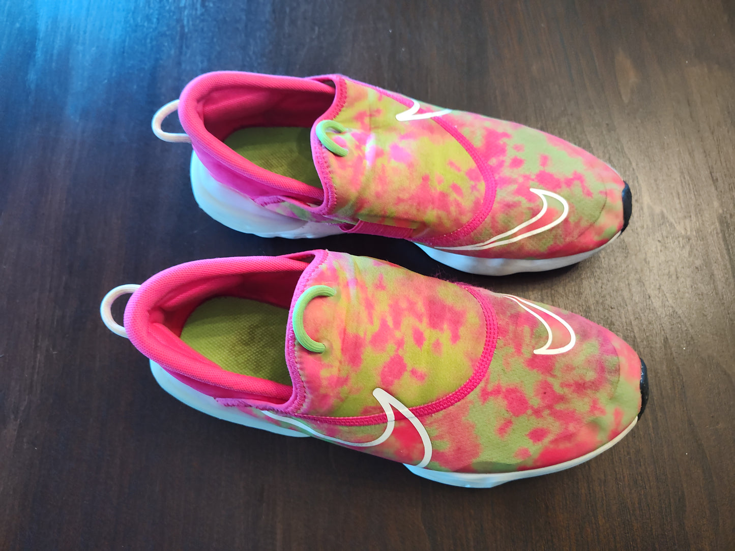 Seller 185: Nike React Girls youth size 6.5 shoes pink green