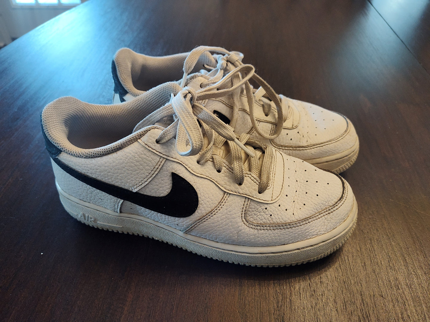 Seller 185: Nike Air Force 1s Girls size 6.5 youth