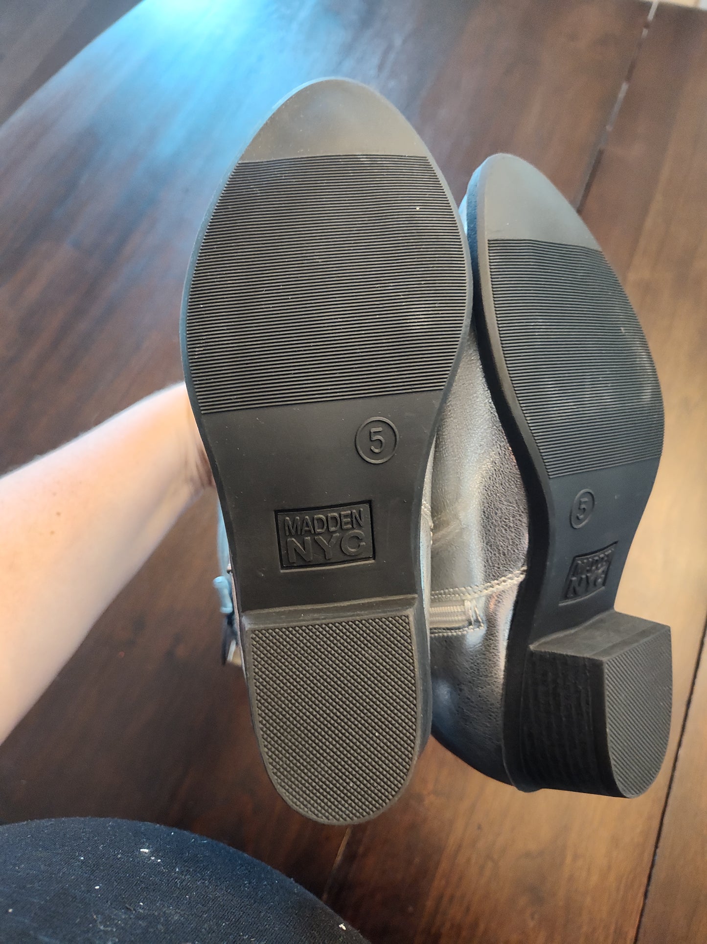 Seller 185: Madden NYC Girl's Cowboy Boots size 5 youth NEW