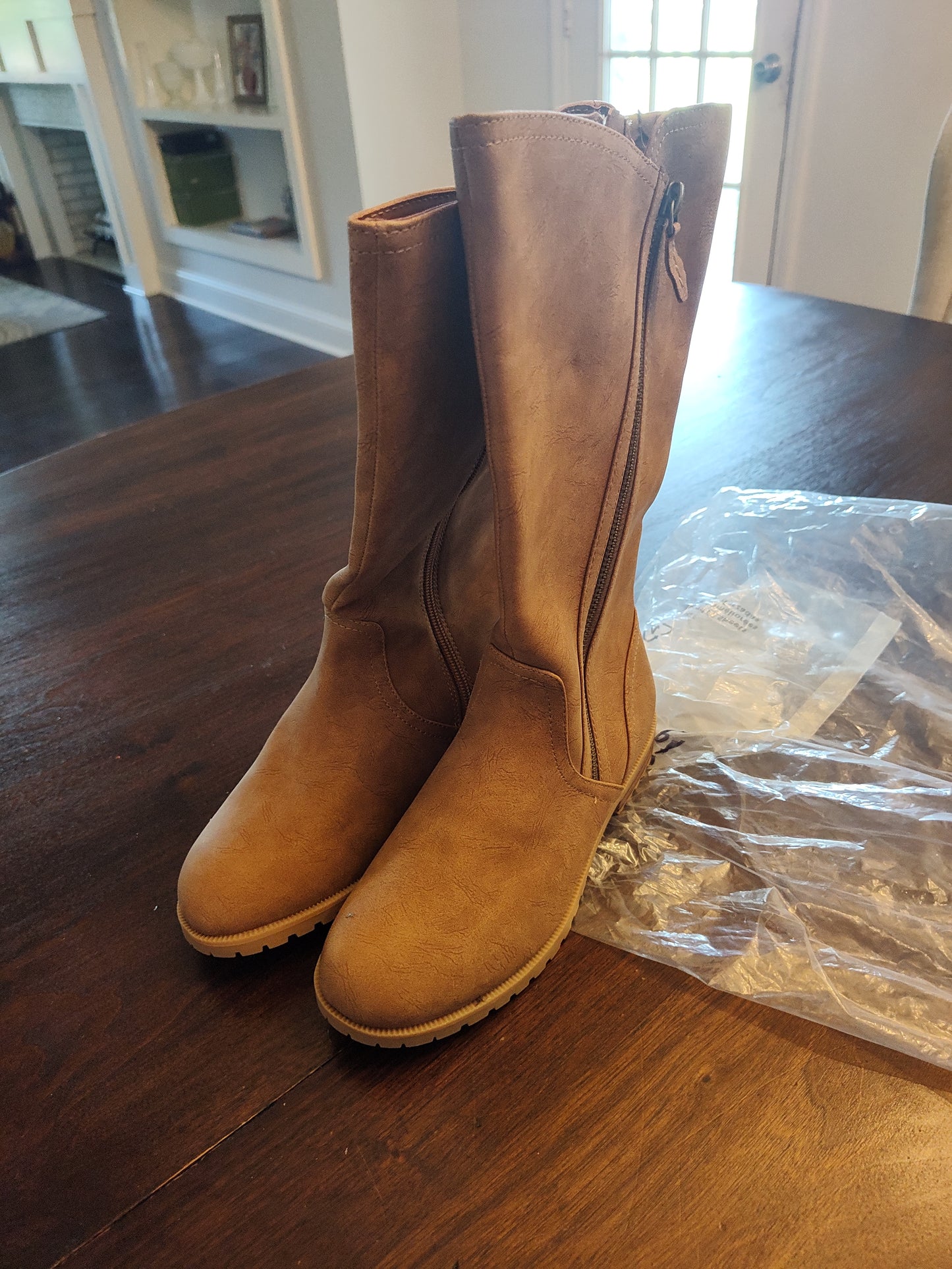 Seller 185: Cat n Jack New Boots Girl's size 4 youth