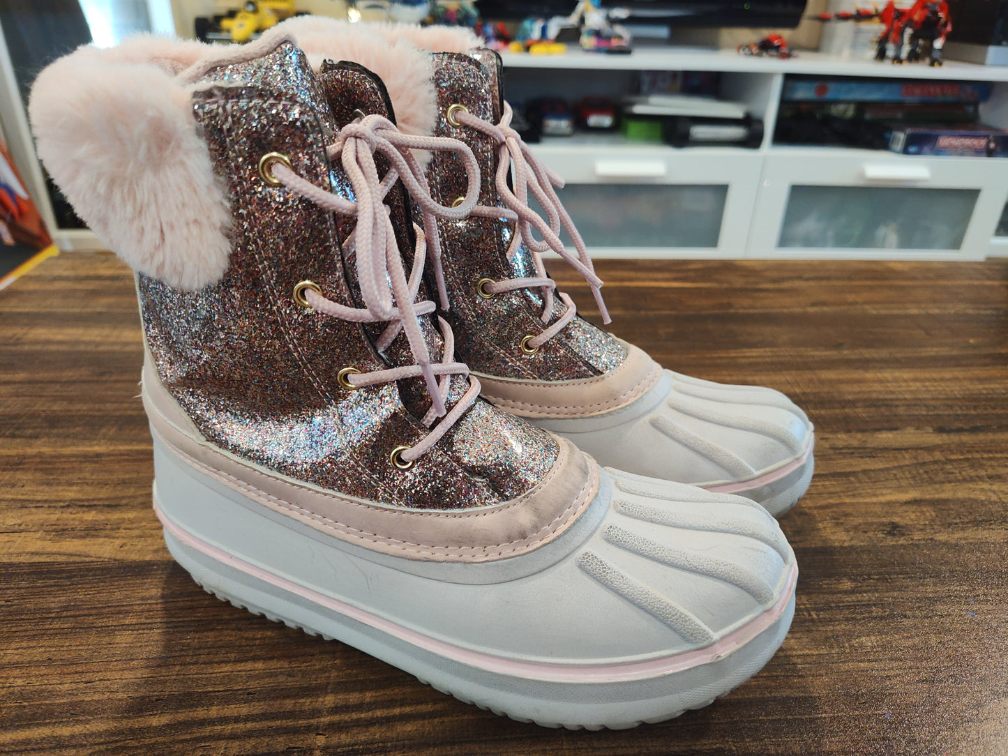 Seller 185: Lilly and Dan Girl Snow Boots Pink Sparkly size 5 youth