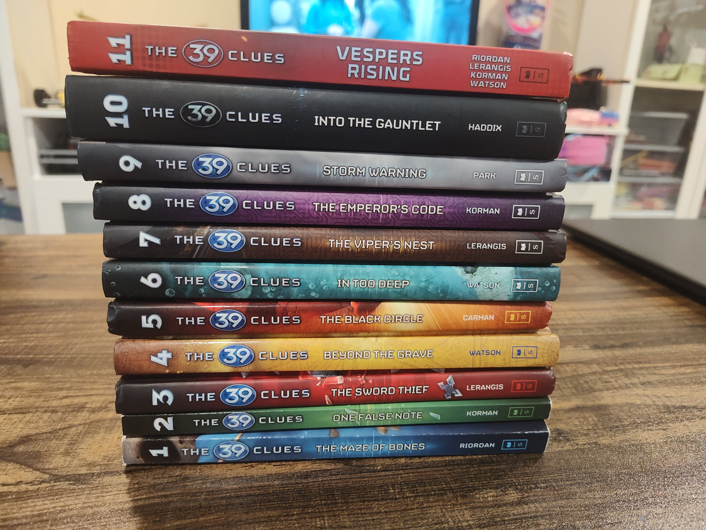 Seller 185: 39 clues book set 1-11