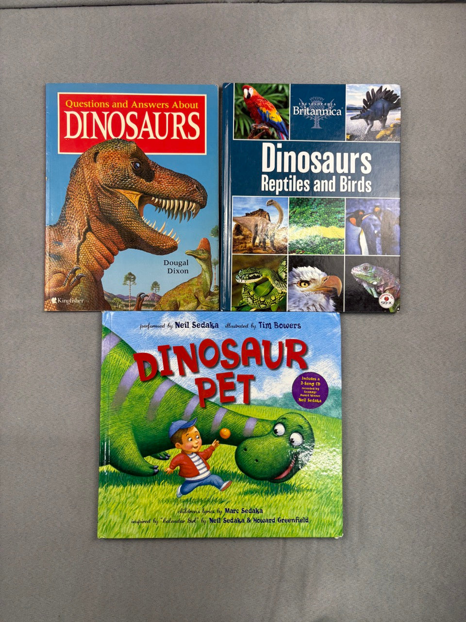 #39 Dinosaur book bundle (3)