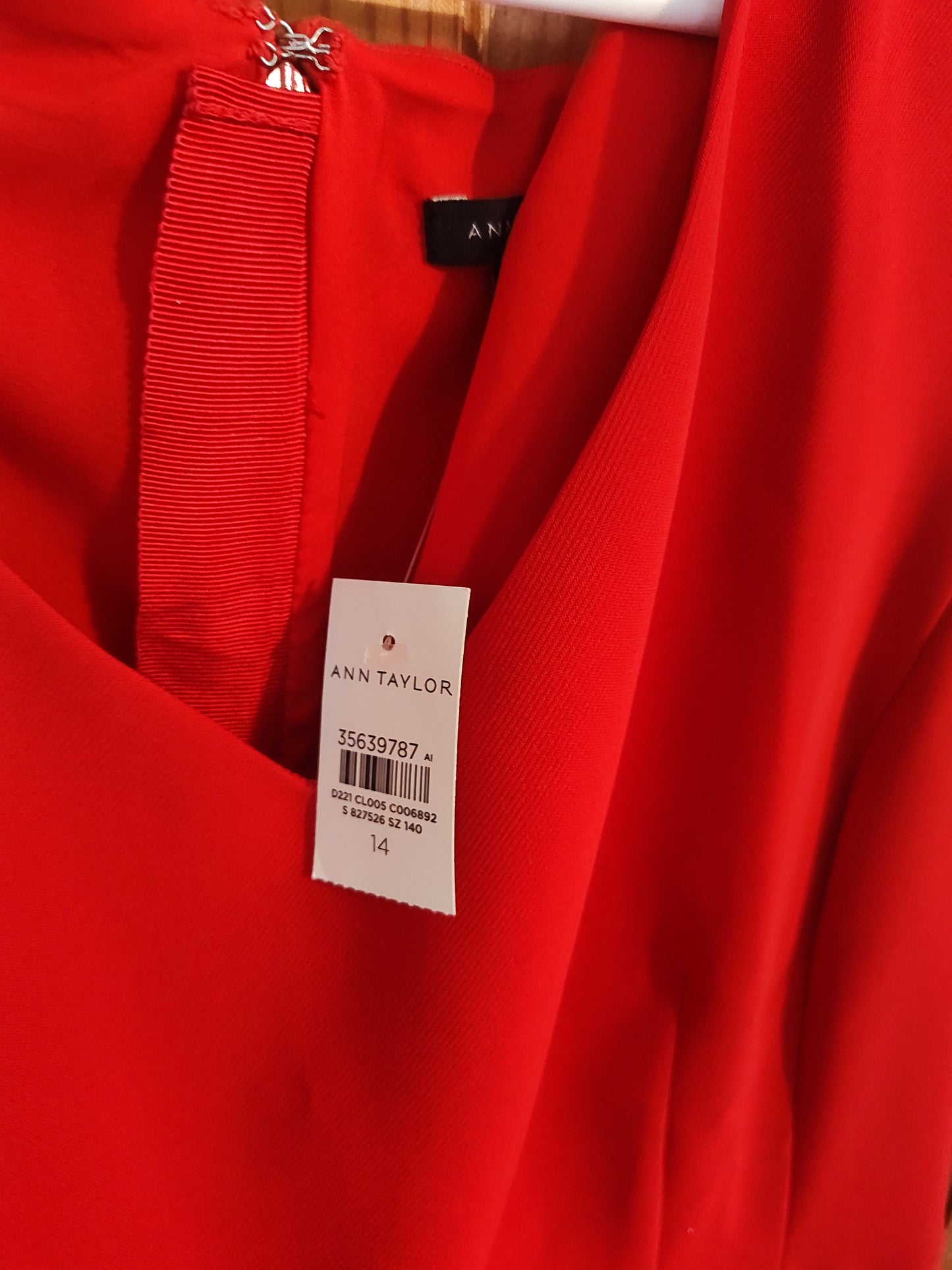 Seller 185: NEW Ann Taylor Size 14 red dress
