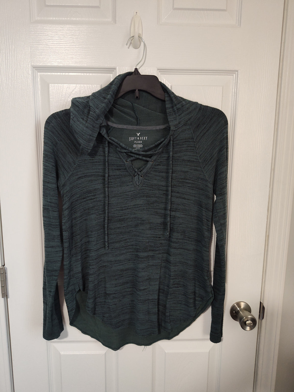 Seller 189: American Eagle Green Soft N Sexy Long Sleeve Hoodie Women's Small