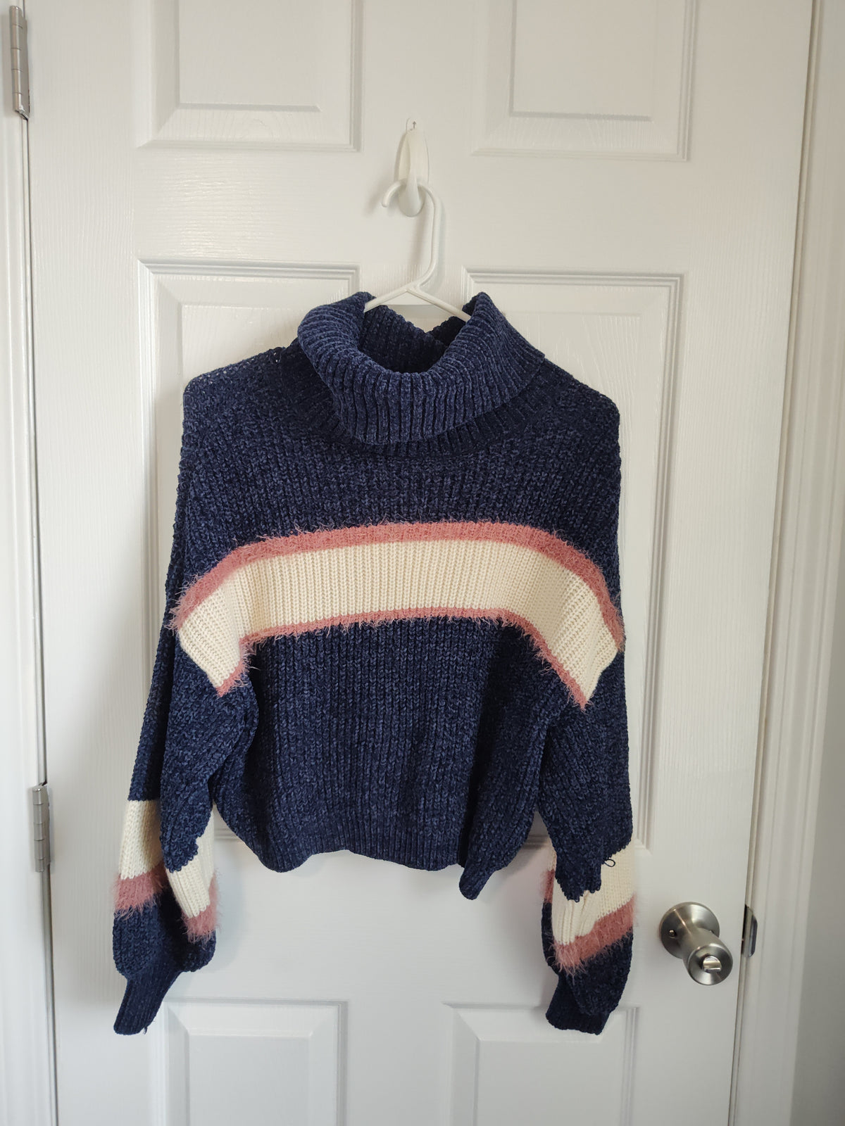 Seller 189: MM (My Michelle) women's sz small striped cropped sweater cowl neck oversized