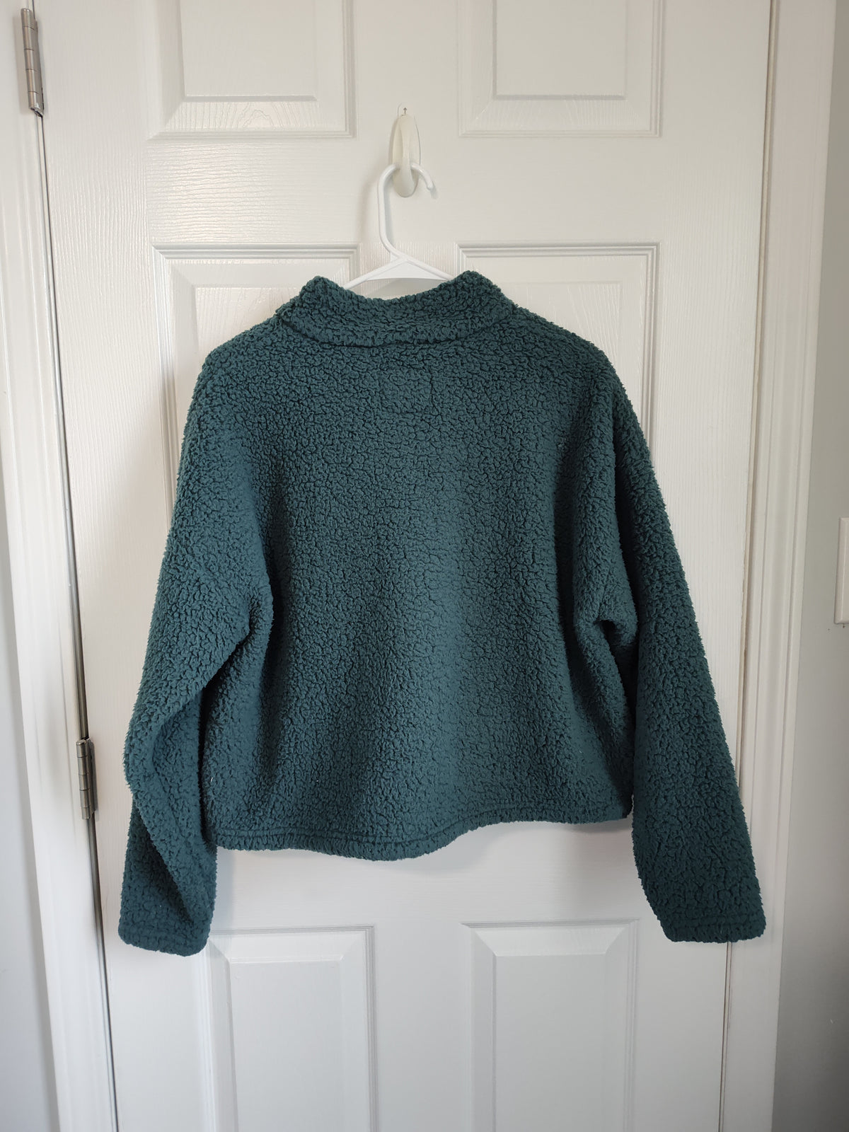 Seller 189: American Eagle Sherpa Fleece 1/4 zip women's size small
