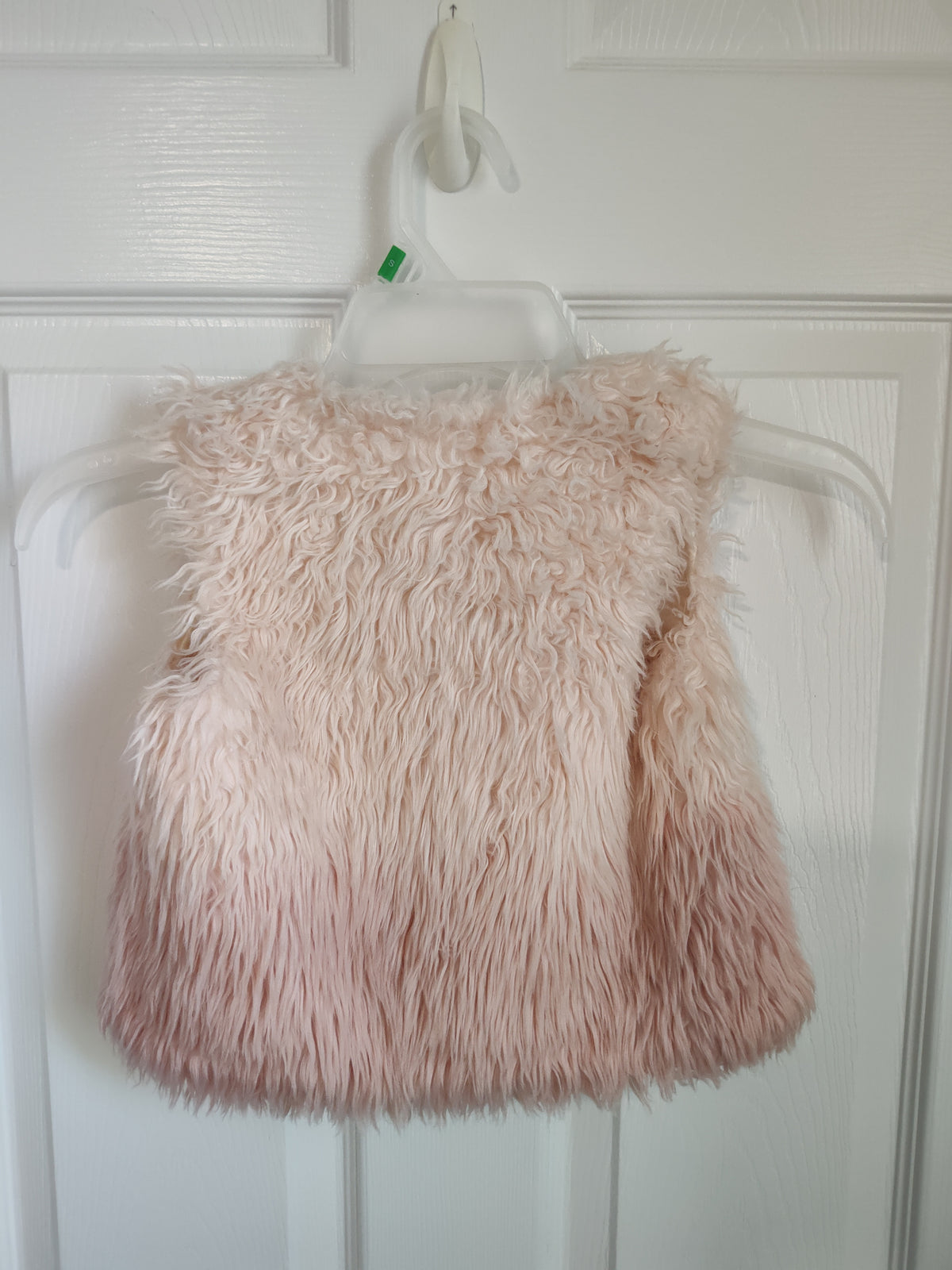 Seller 189: OshKosh Girl's 2/3t faux fur pink vest