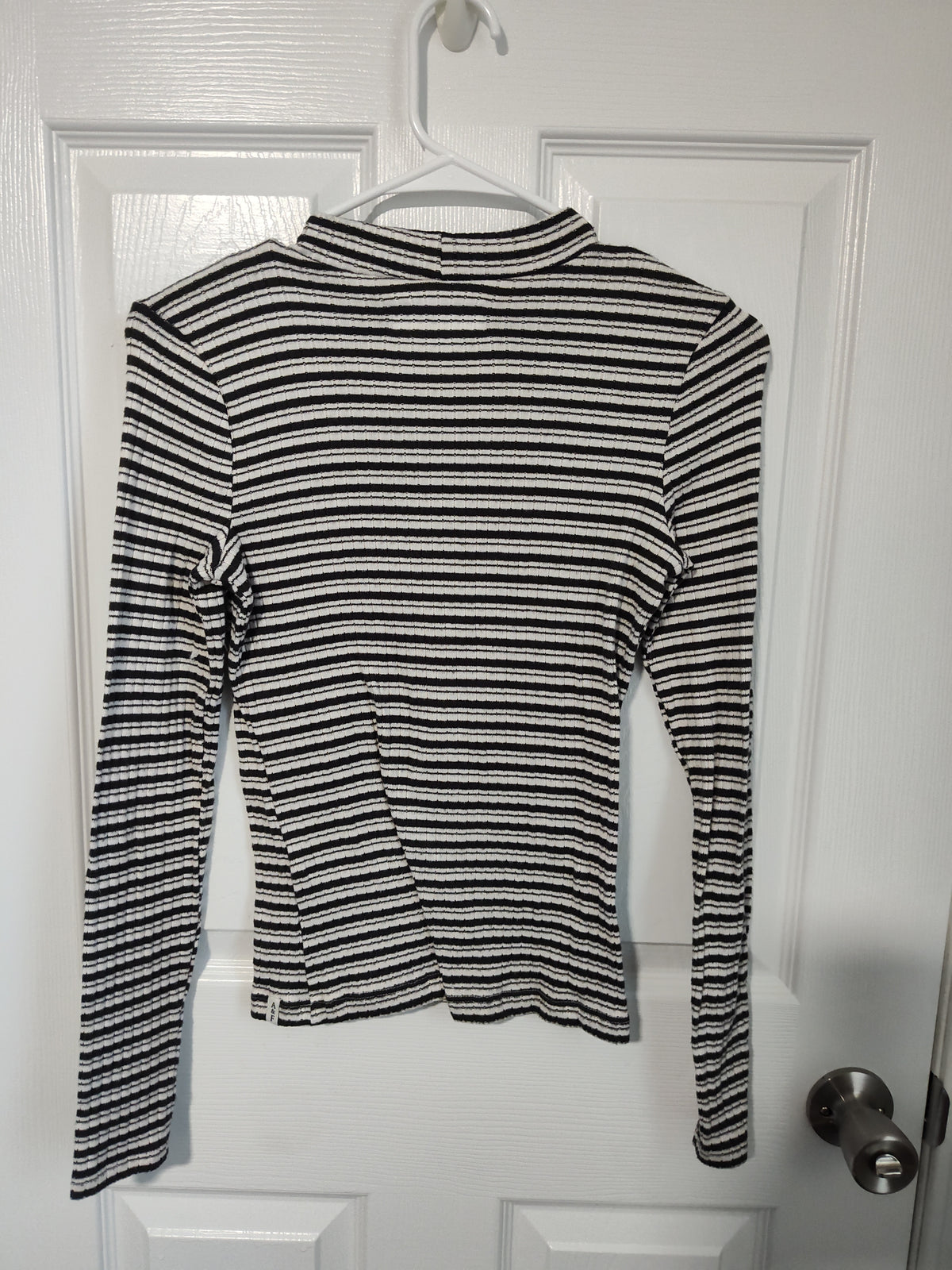 Seller 189: Abercrombie Striped long sleeve girl's size 15/16