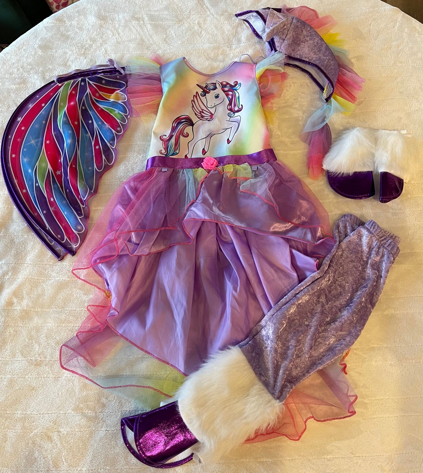 #212 unicorn costume size 3-4