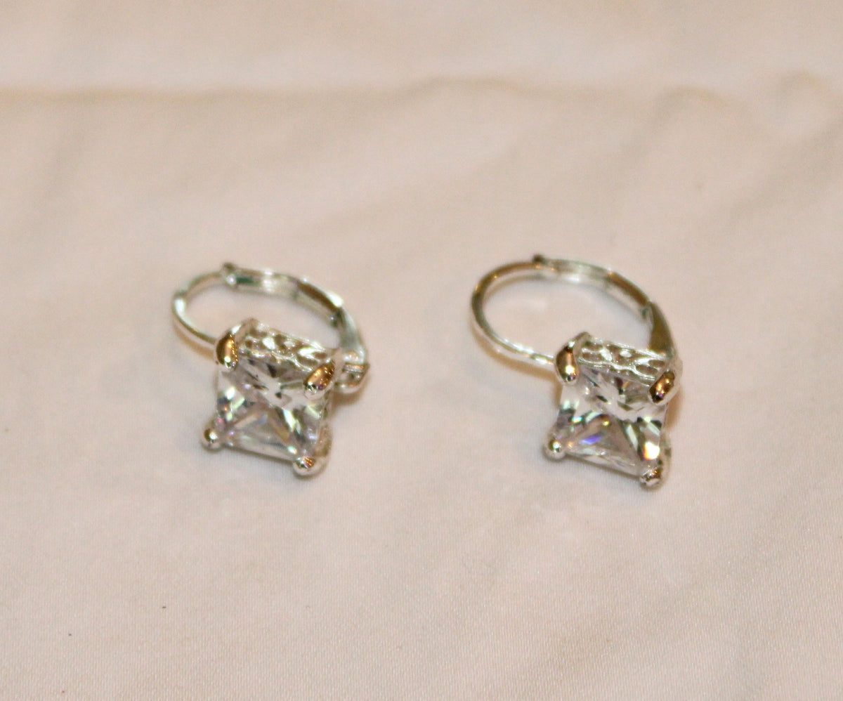 #168 Square dangle earrings