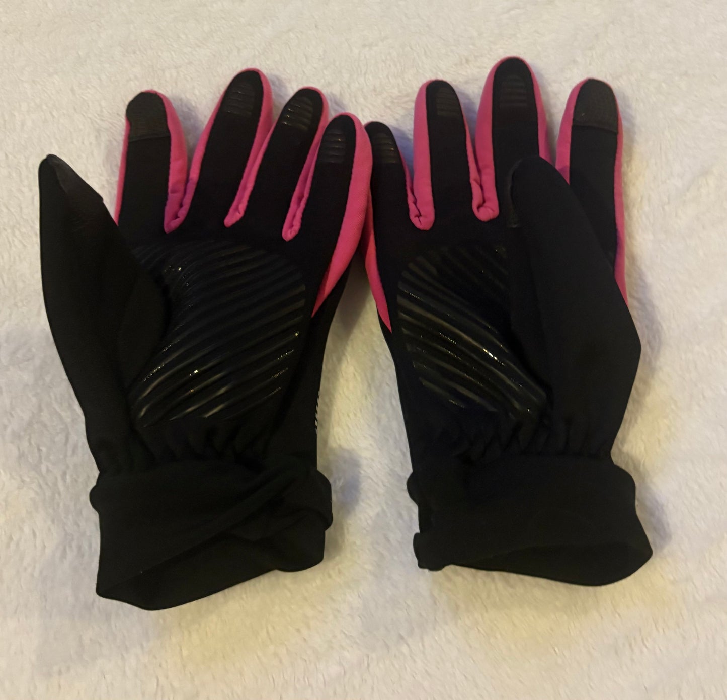 Seller #80 - girls touchscreen gloves
