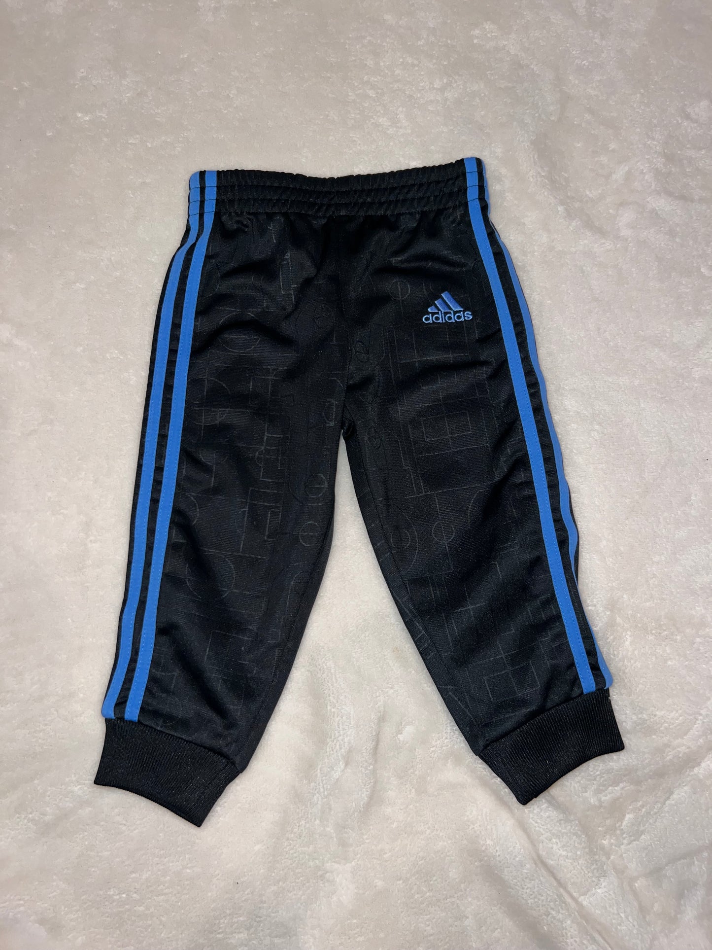#46 12mon boys adidas pants euc